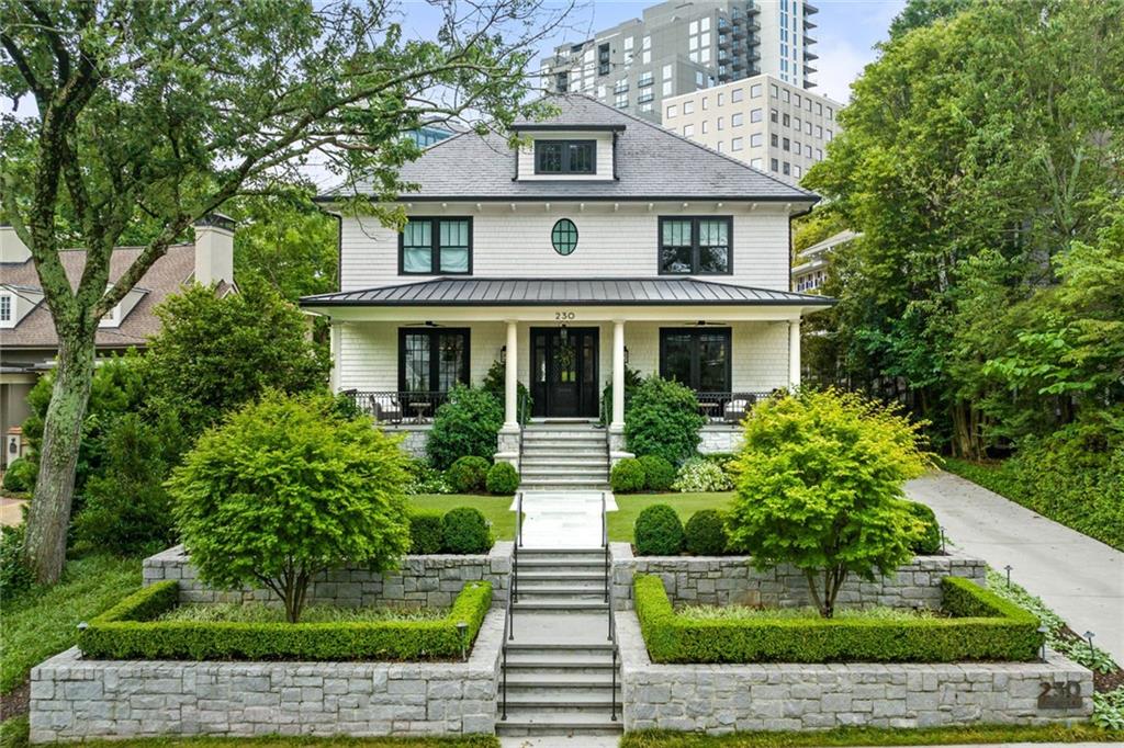230 Peachtree Circle NE