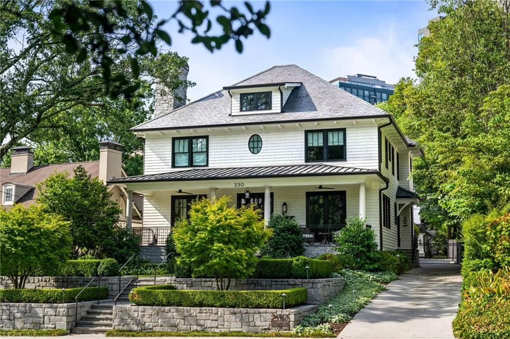 230 Peachtree Circle NE