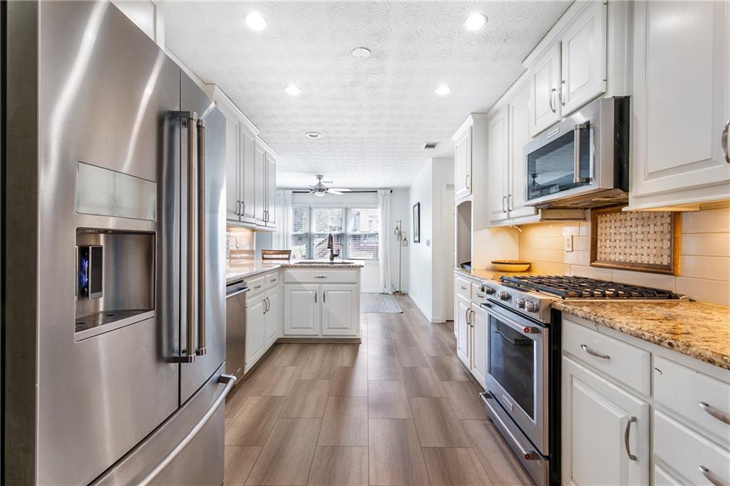 825 Harbor Bay Drive