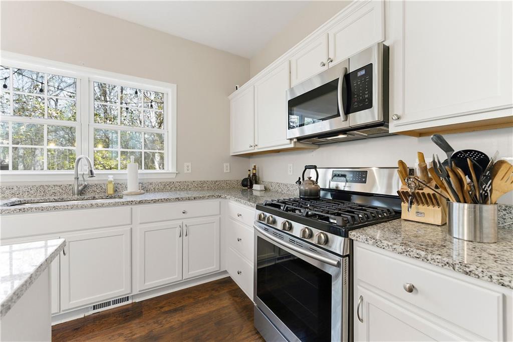 2730 Spindletop Lane NW