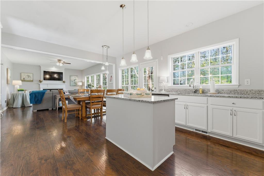 2730 Spindletop Lane NW