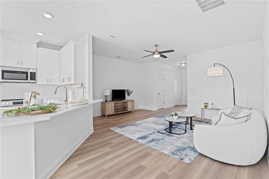 318 Heron Street Unit 13