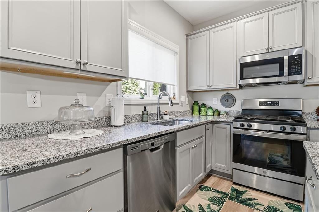 105 Greenbrier Way