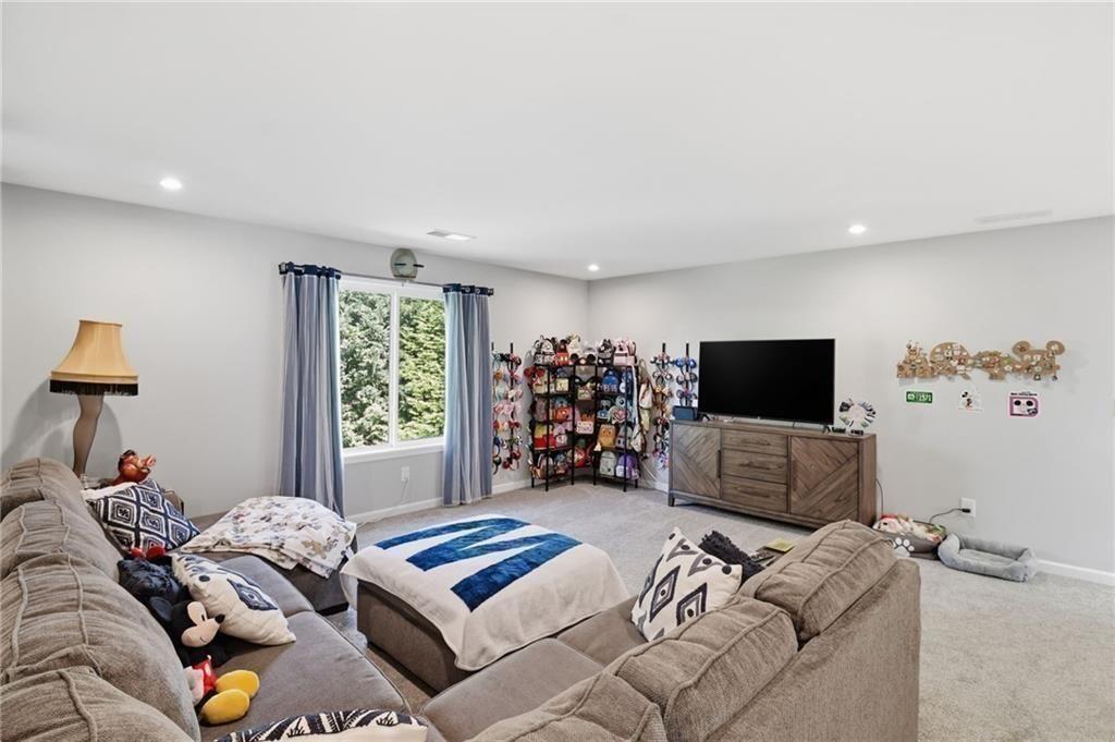 105 Greenbrier Way