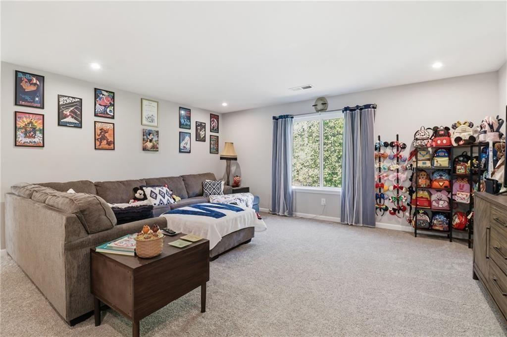 105 Greenbrier Way