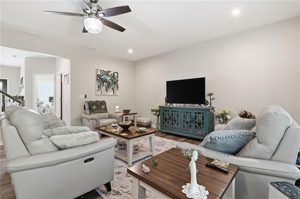 105 Greenbrier Way