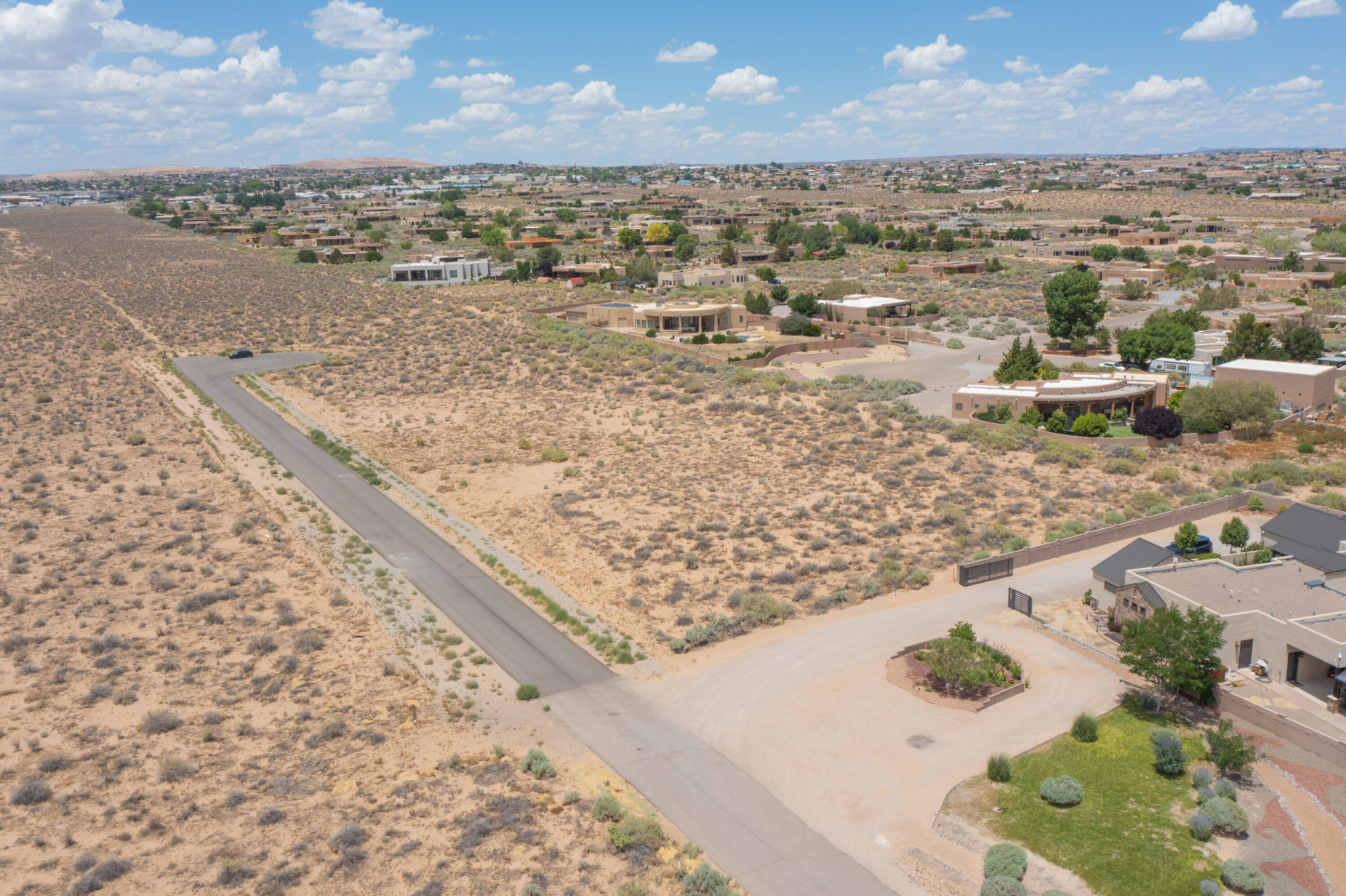 12c Desert Luna