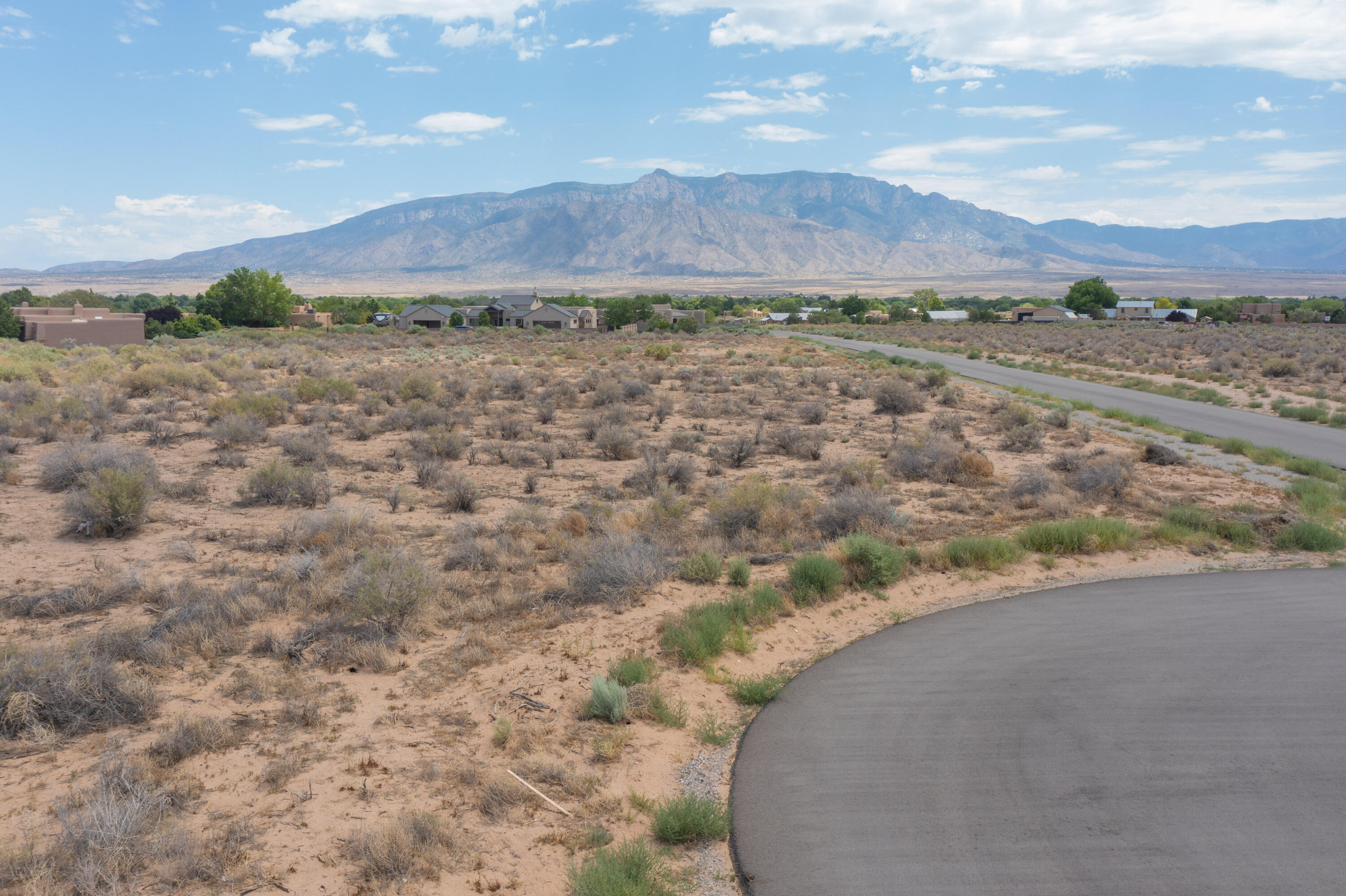 12c Desert Luna