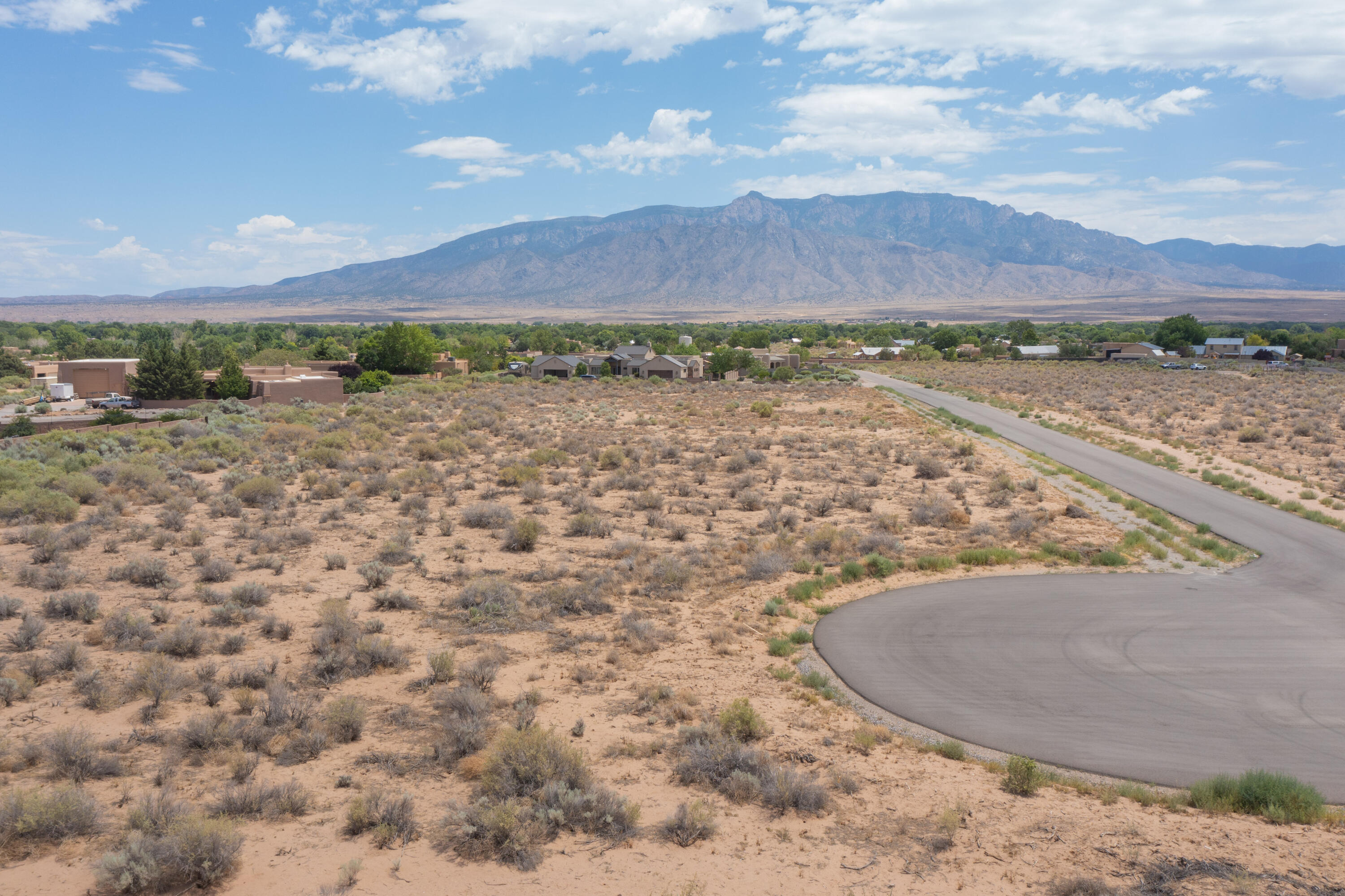 12c Desert Luna