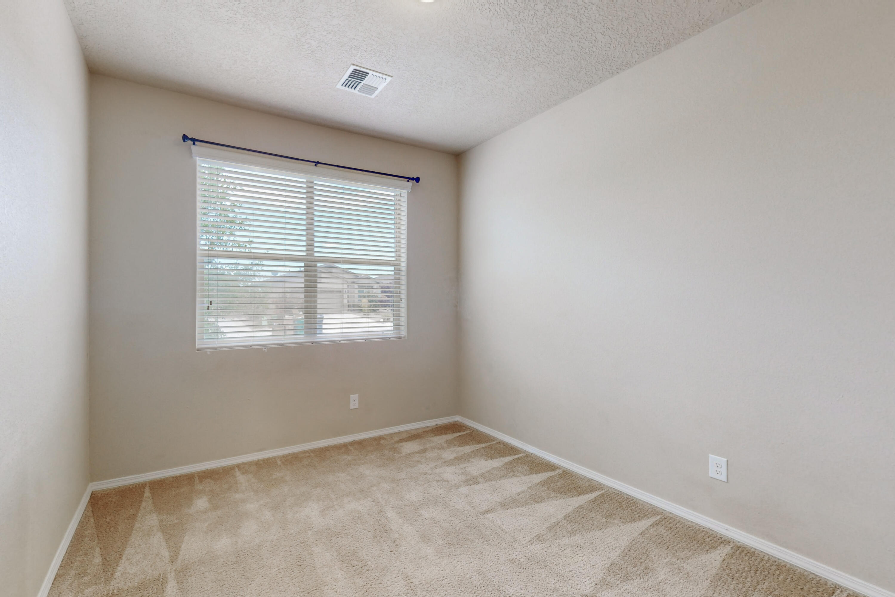 1406 Blue Sky Loop NE