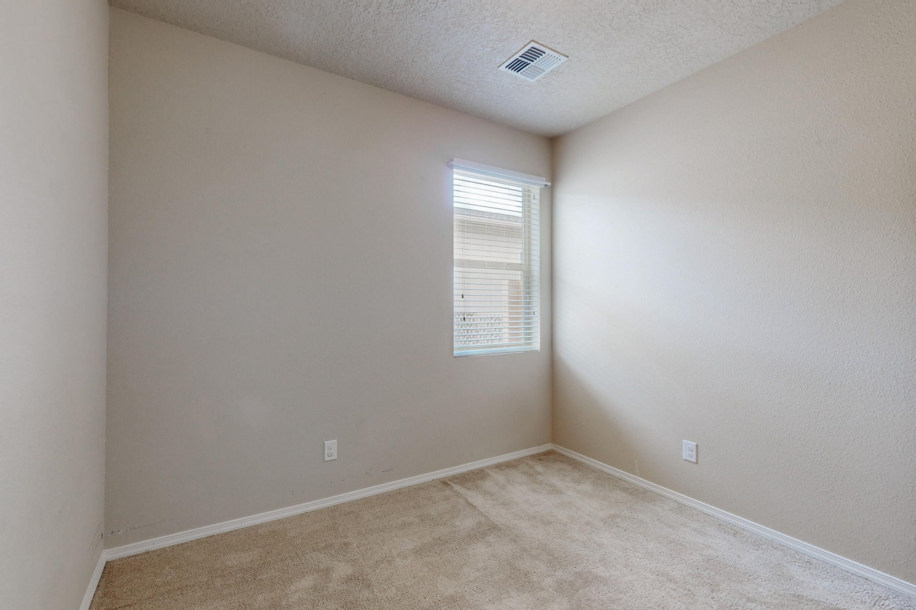 1406 Blue Sky Loop NE