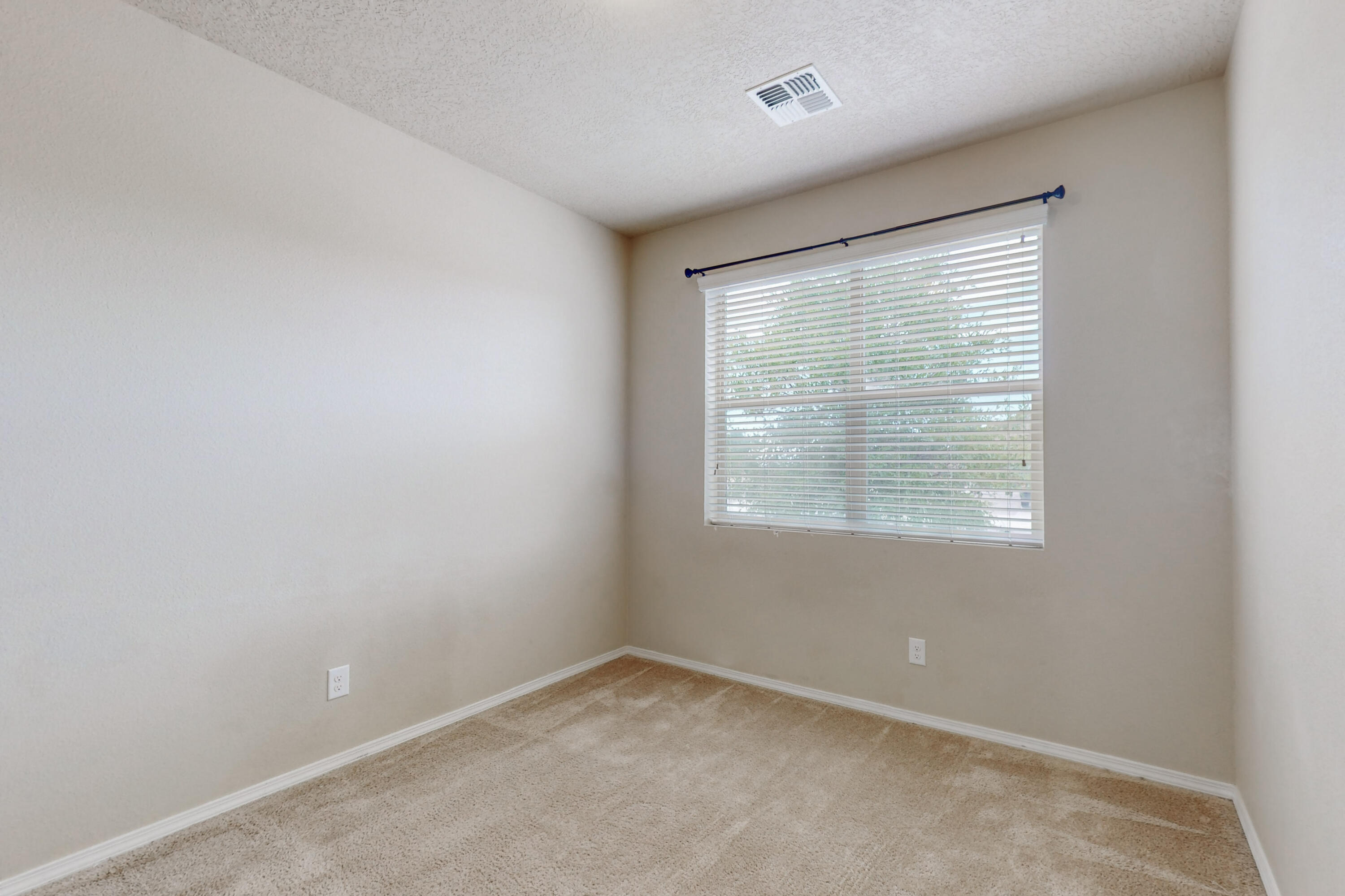 1406 Blue Sky Loop NE