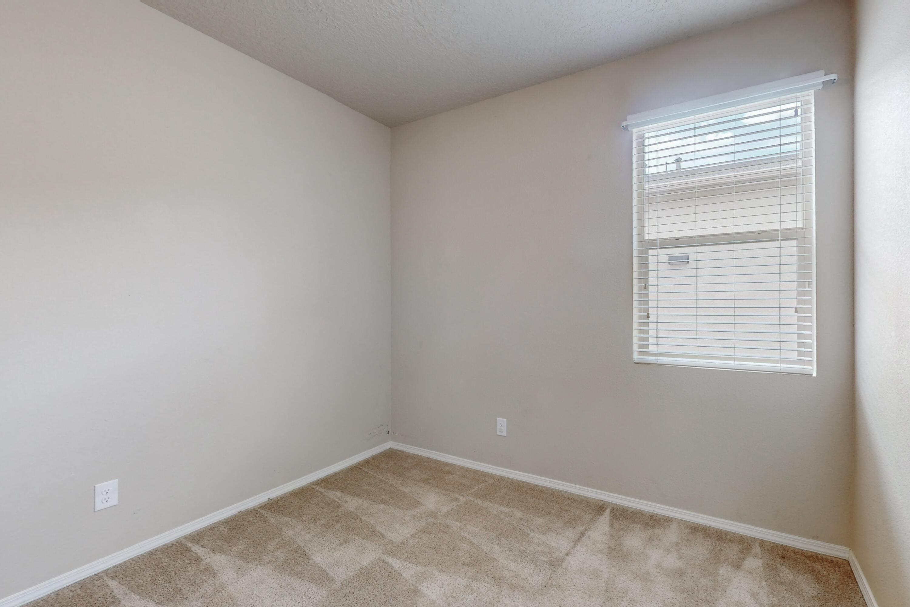 1406 Blue Sky Loop NE