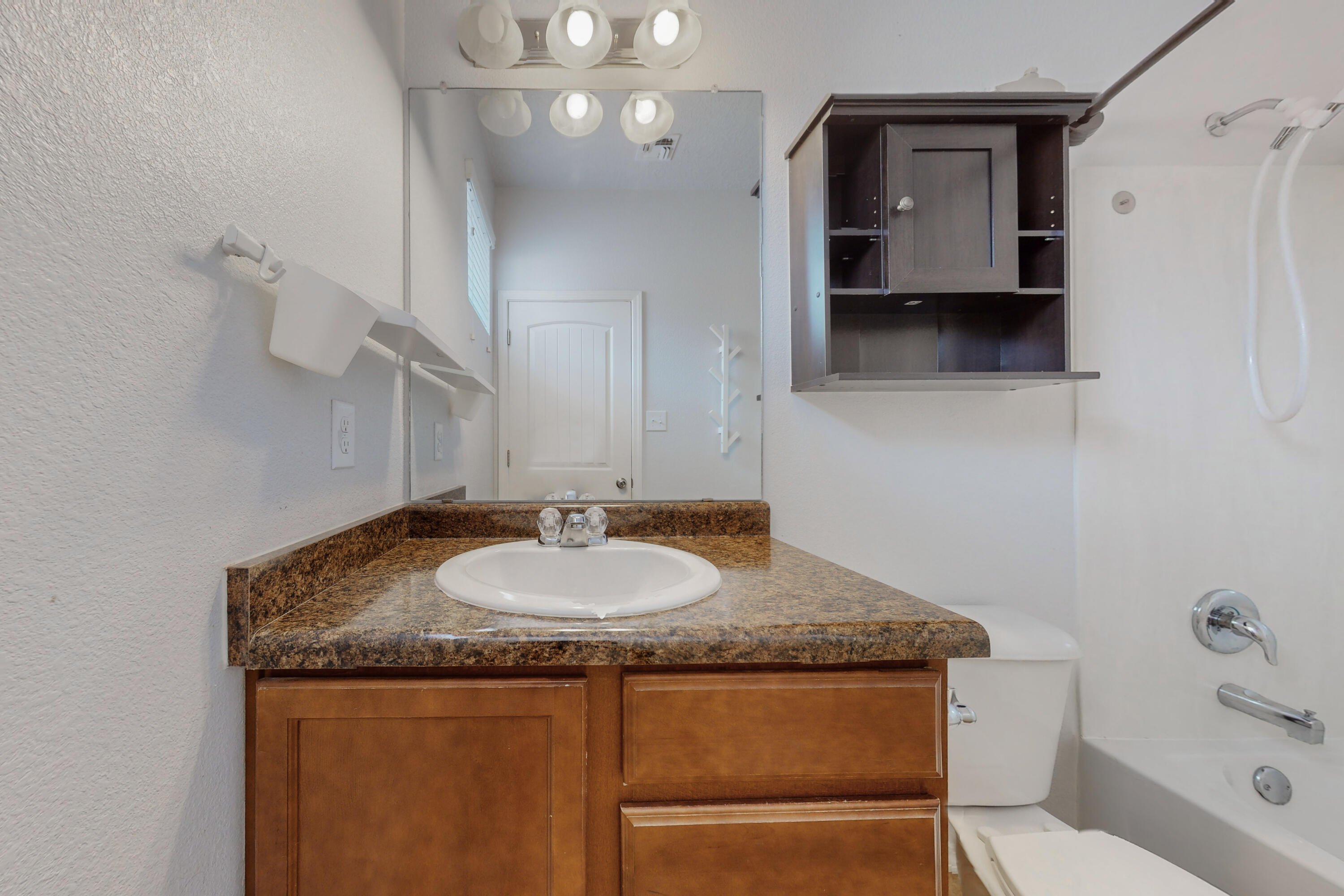 1406 Blue Sky Loop NE