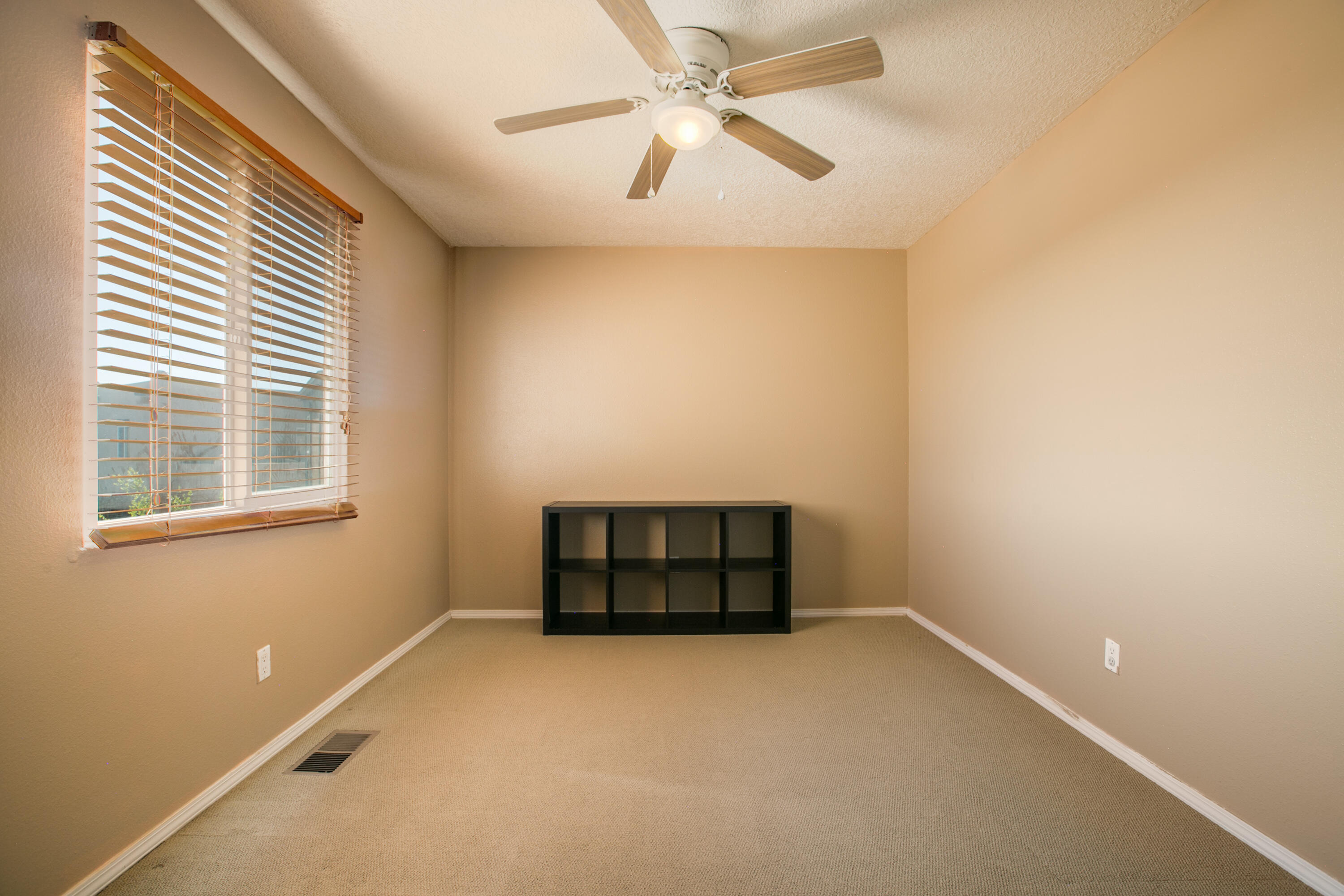 979 Dry Creek Court NE