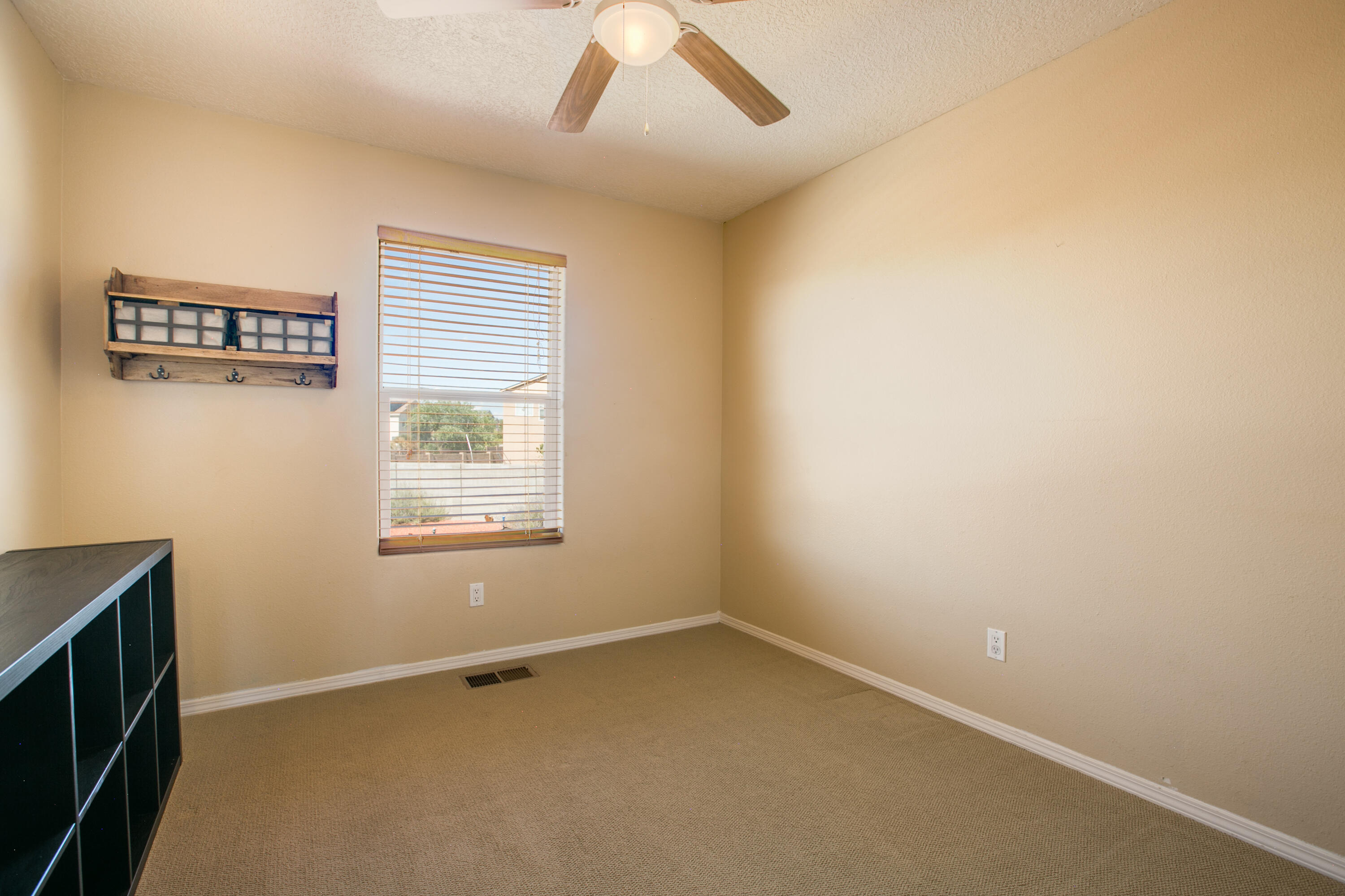 979 Dry Creek Court NE