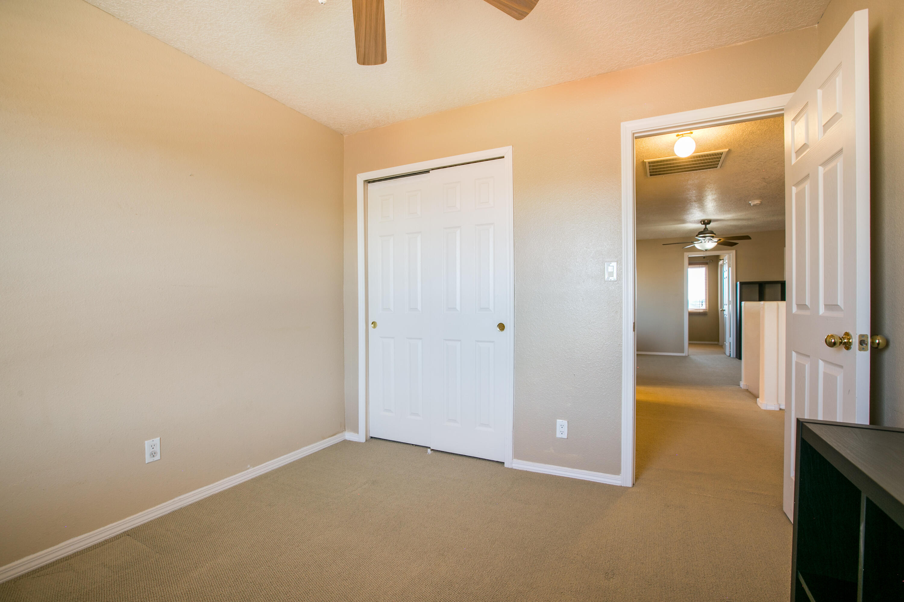 979 Dry Creek Court NE