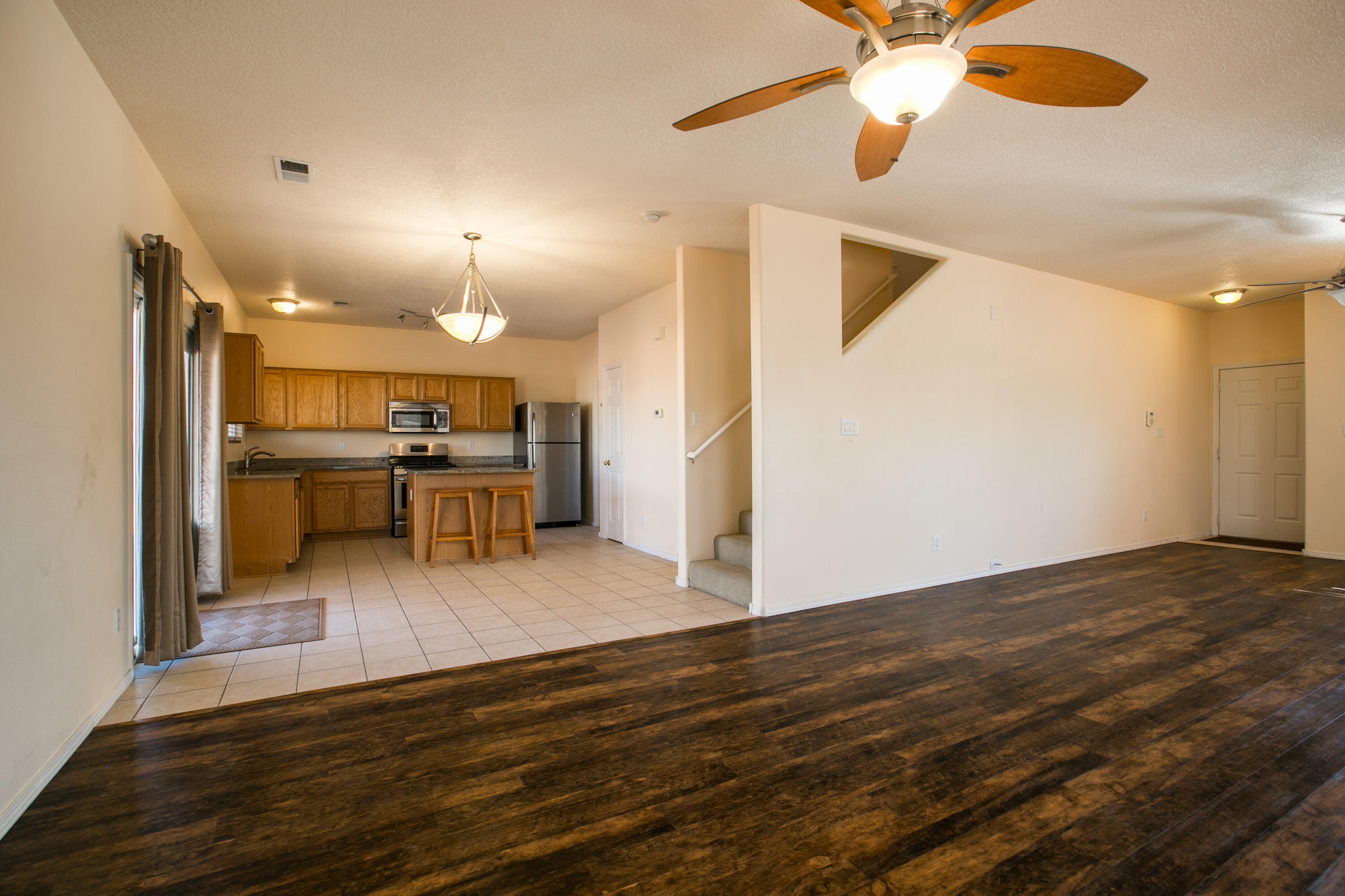 979 Dry Creek Court NE