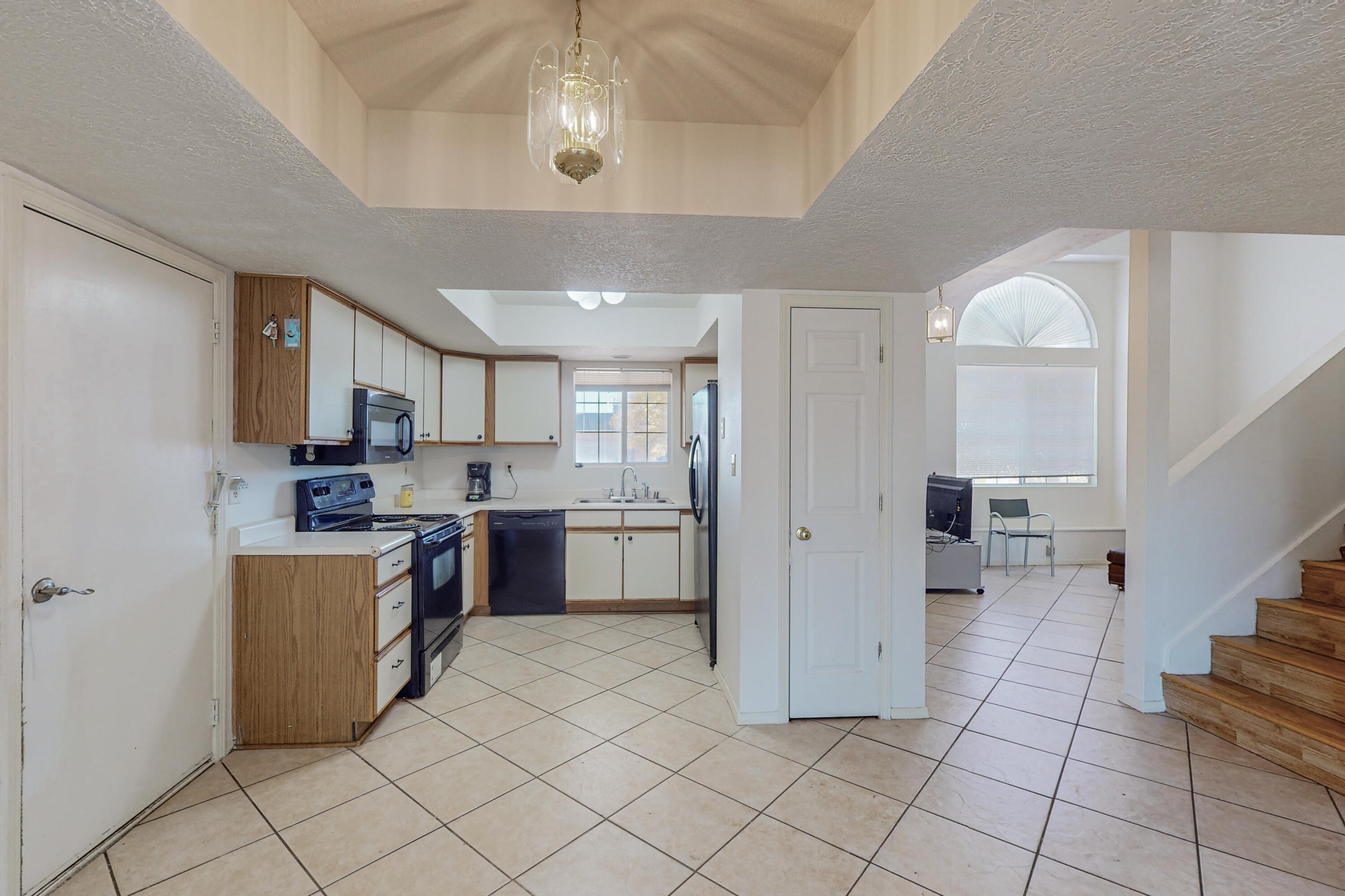 1980 Raspberry Drive NE