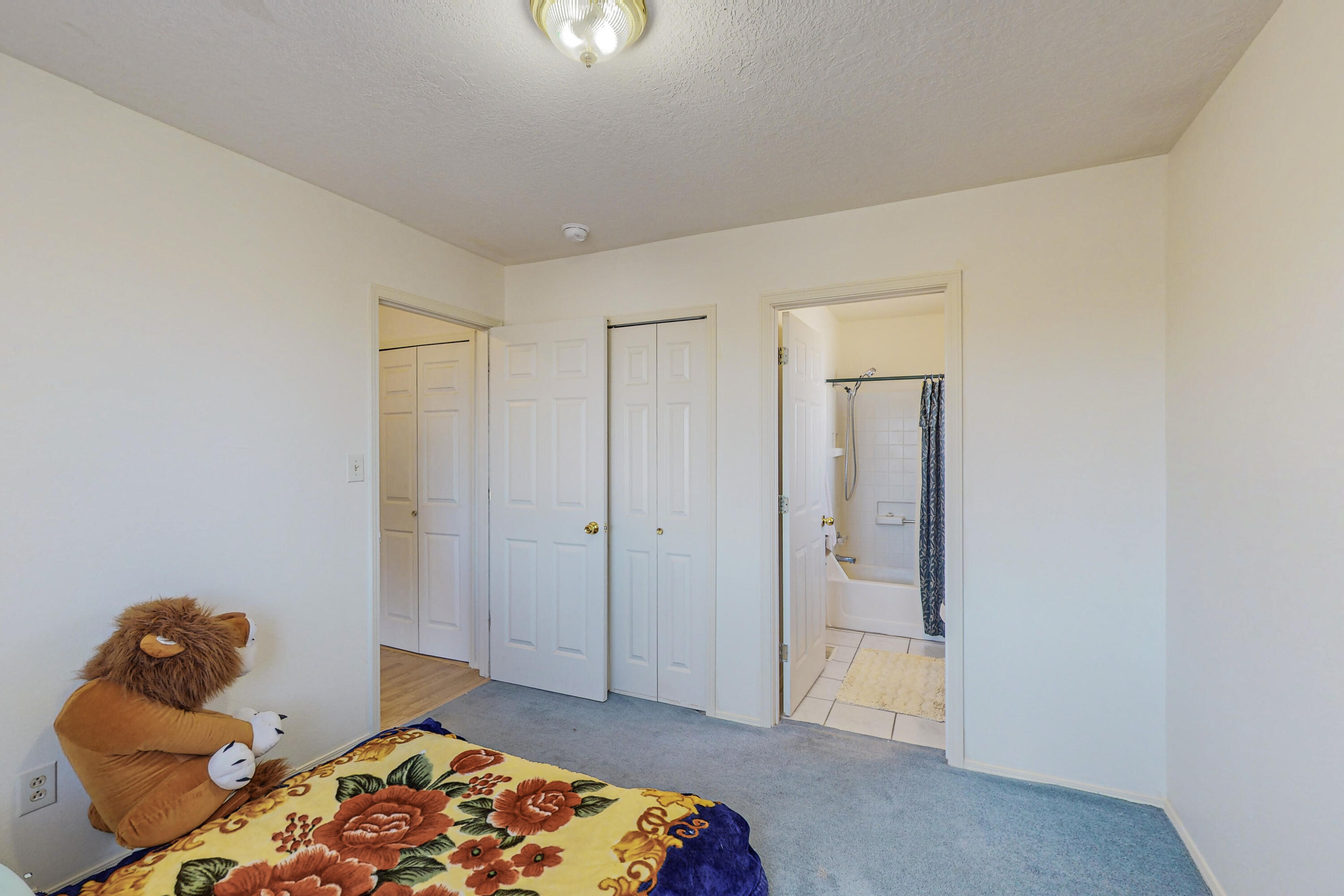 1980 Raspberry Drive NE