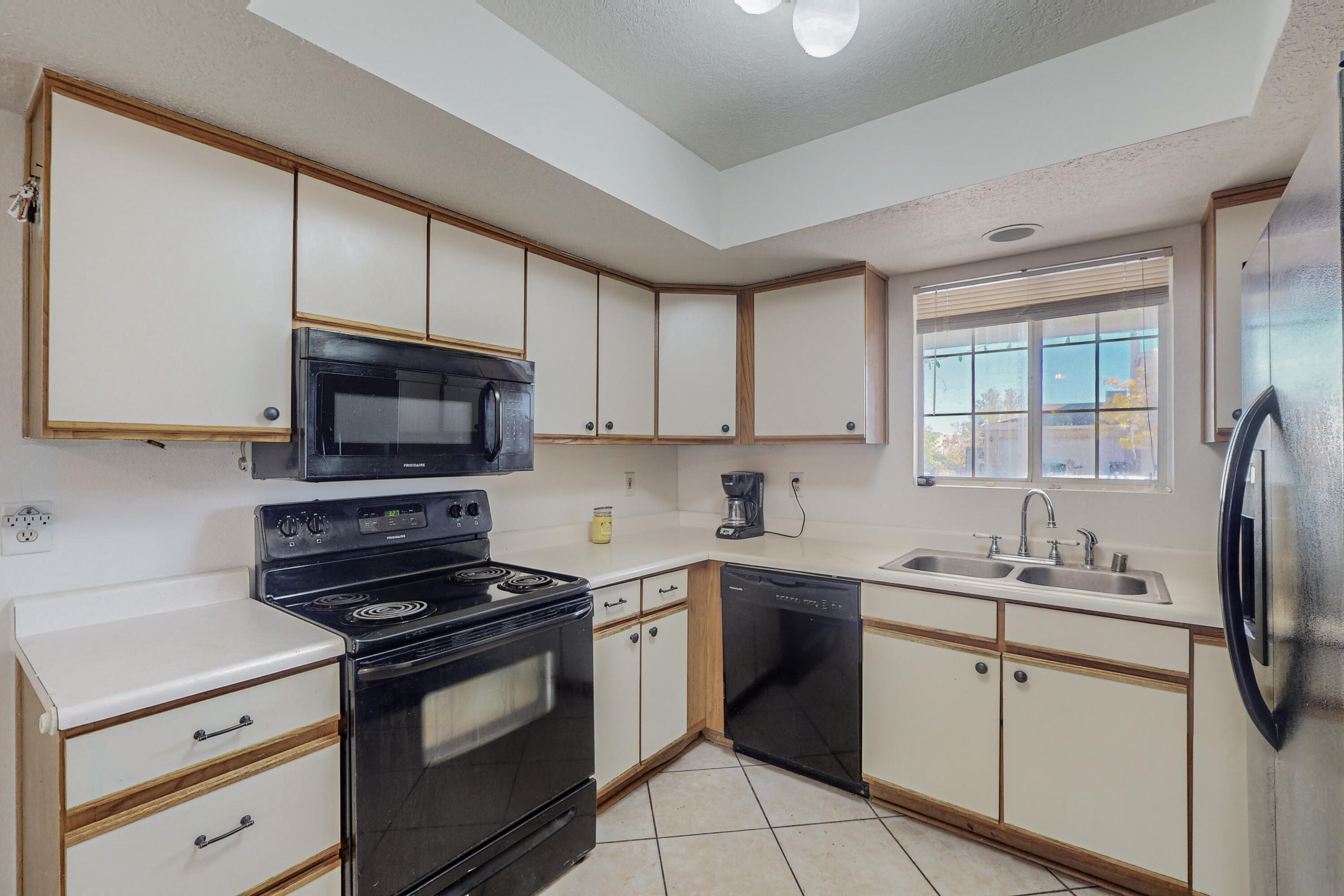 1980 Raspberry Drive NE