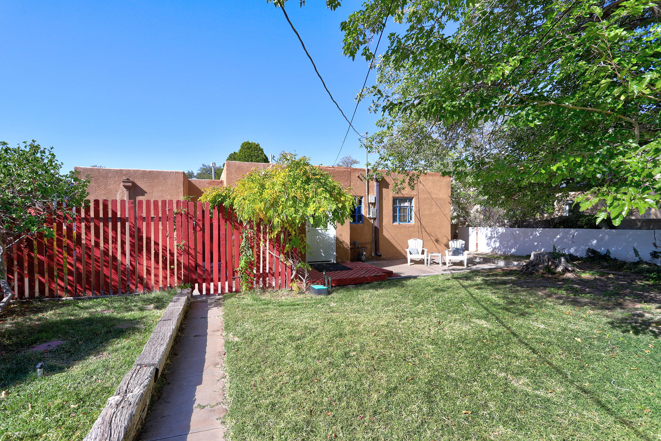 408 Carlisle Boulevard SE