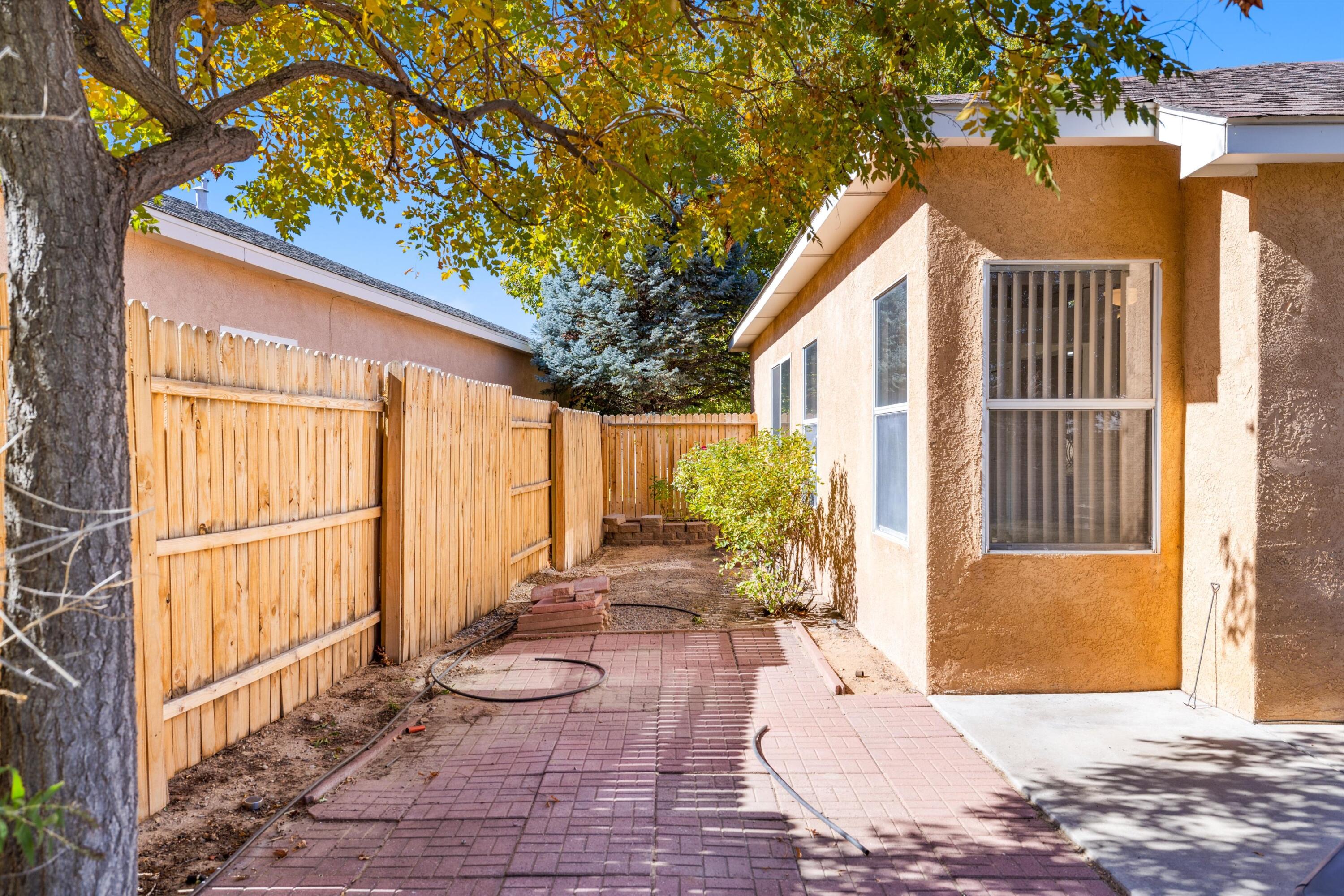 4219 Rancho Alegre Road NW