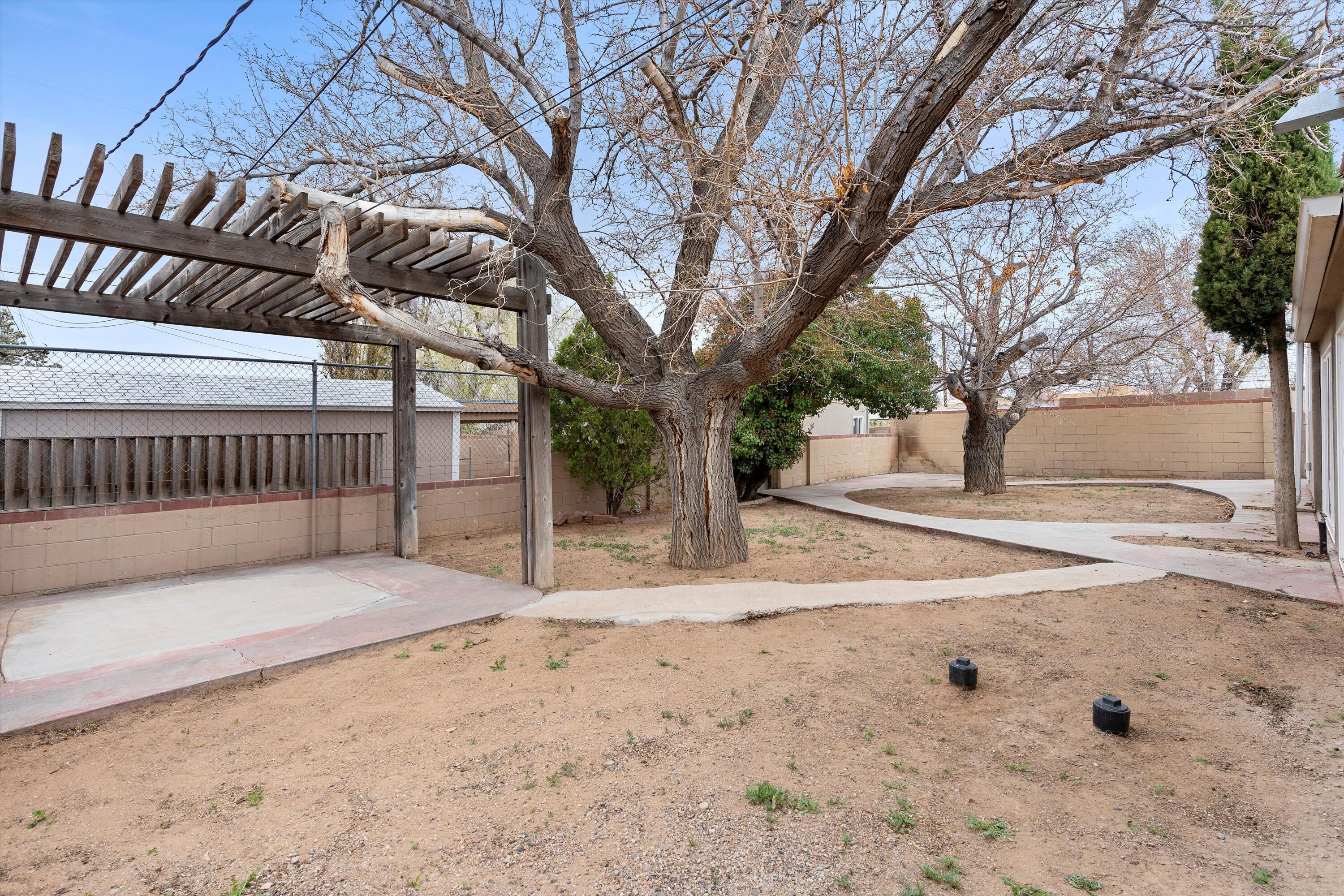 2523 Cardenas Drive NE