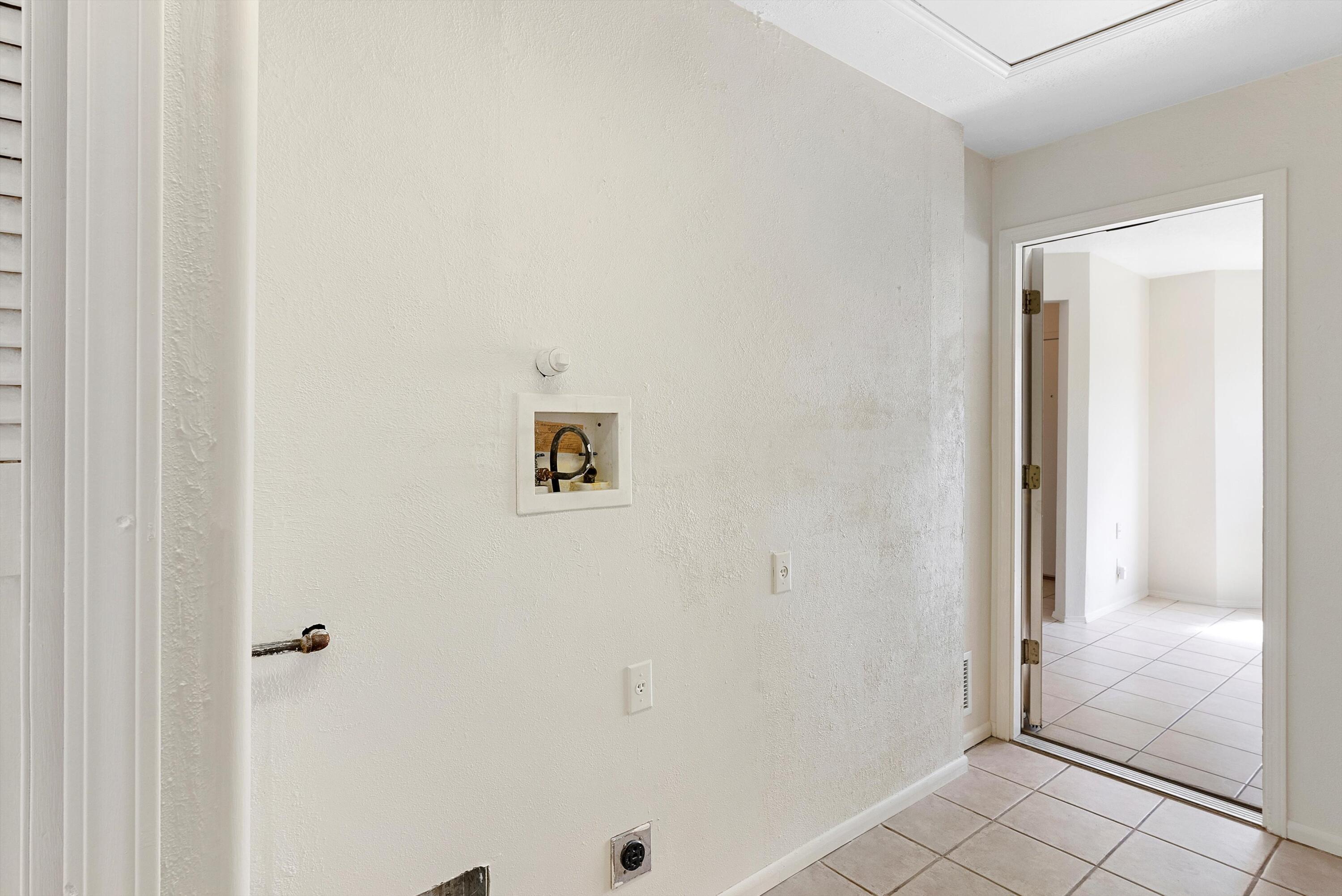3004 Taos Meadows Drive NE