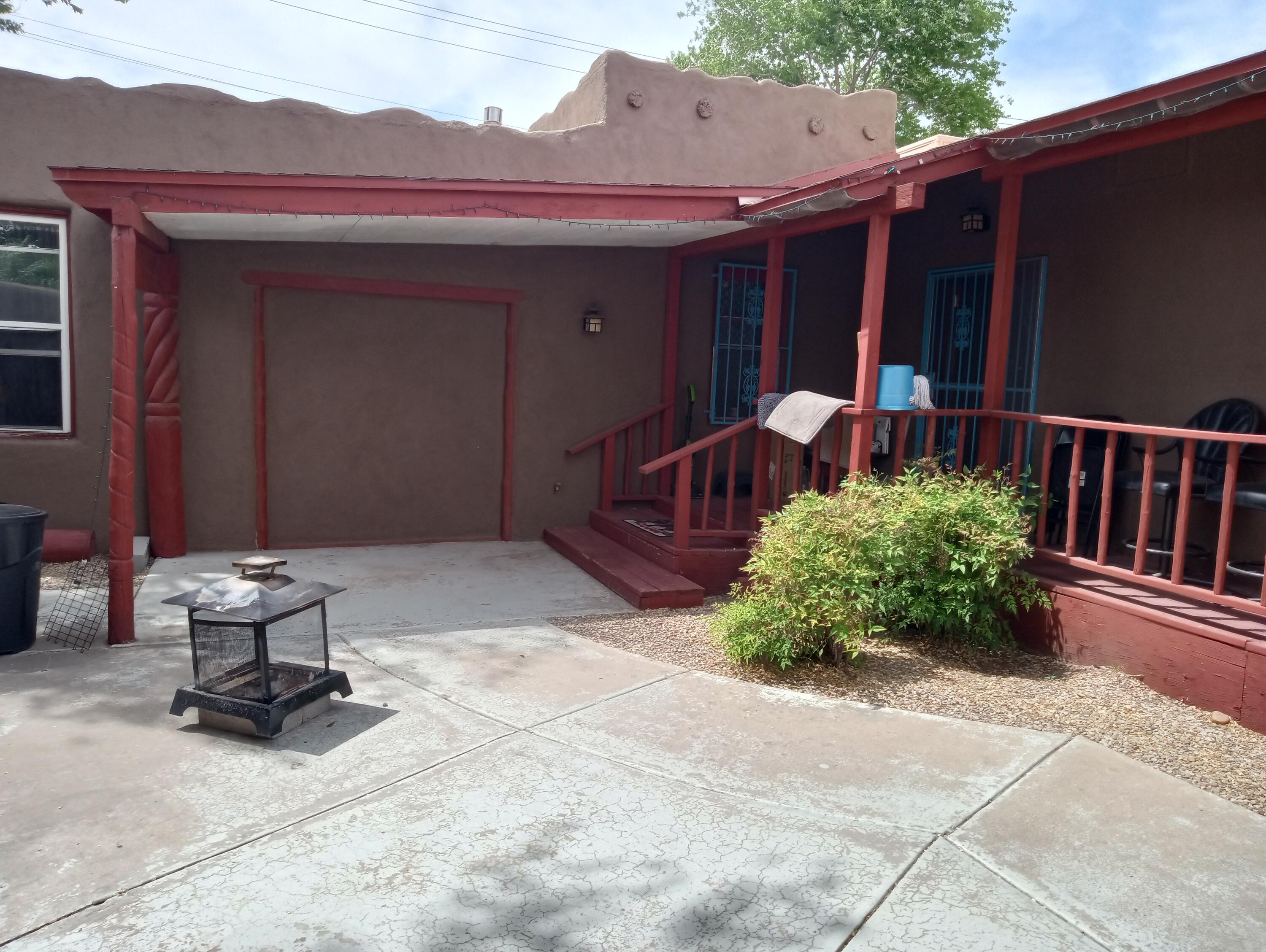 416 Palo Duro Avenue NW