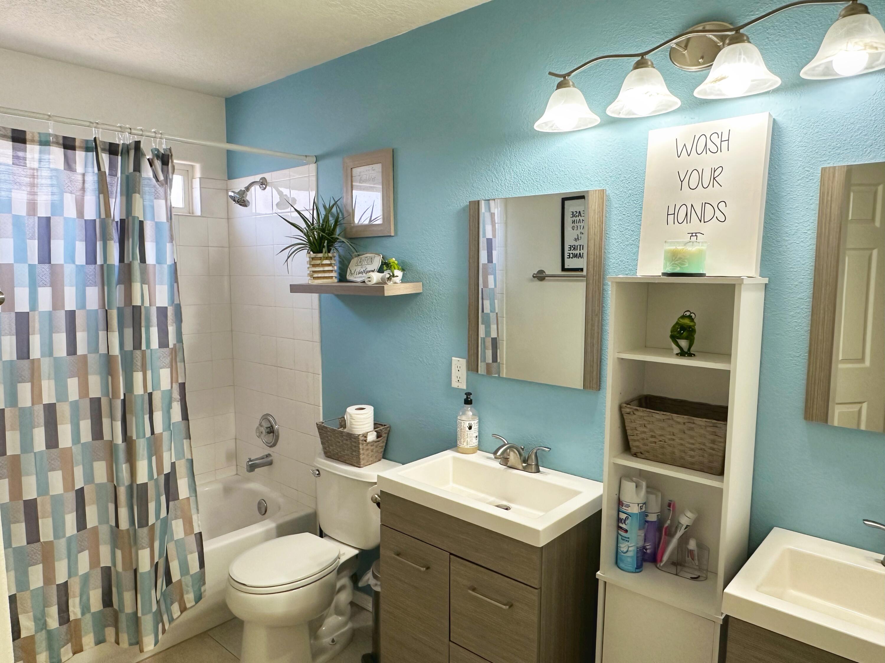 6604 Ventana Hills Road NW