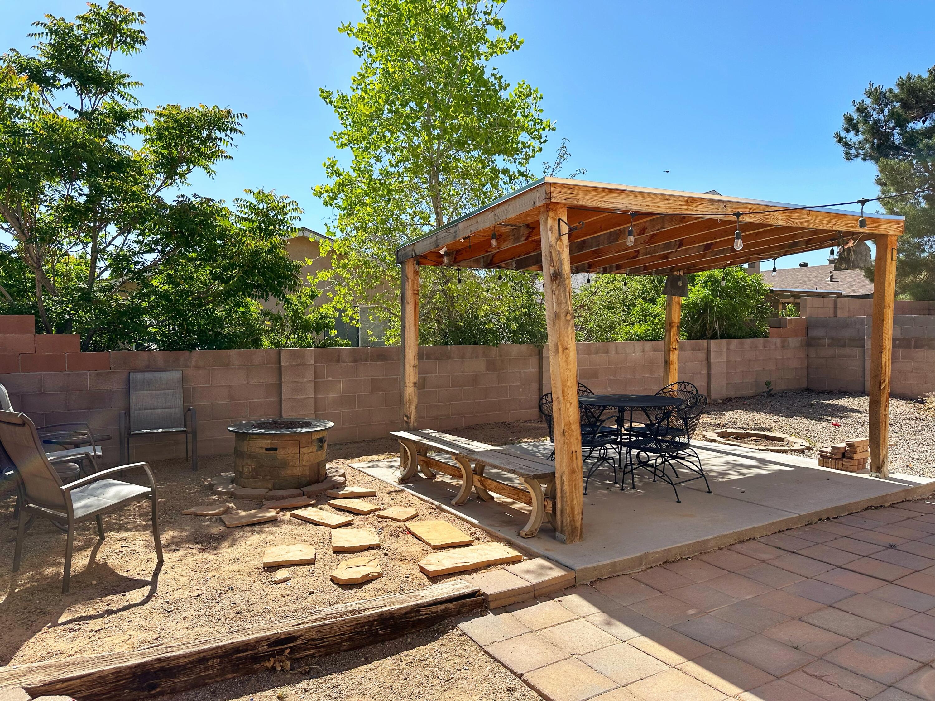 6604 Ventana Hills Road NW