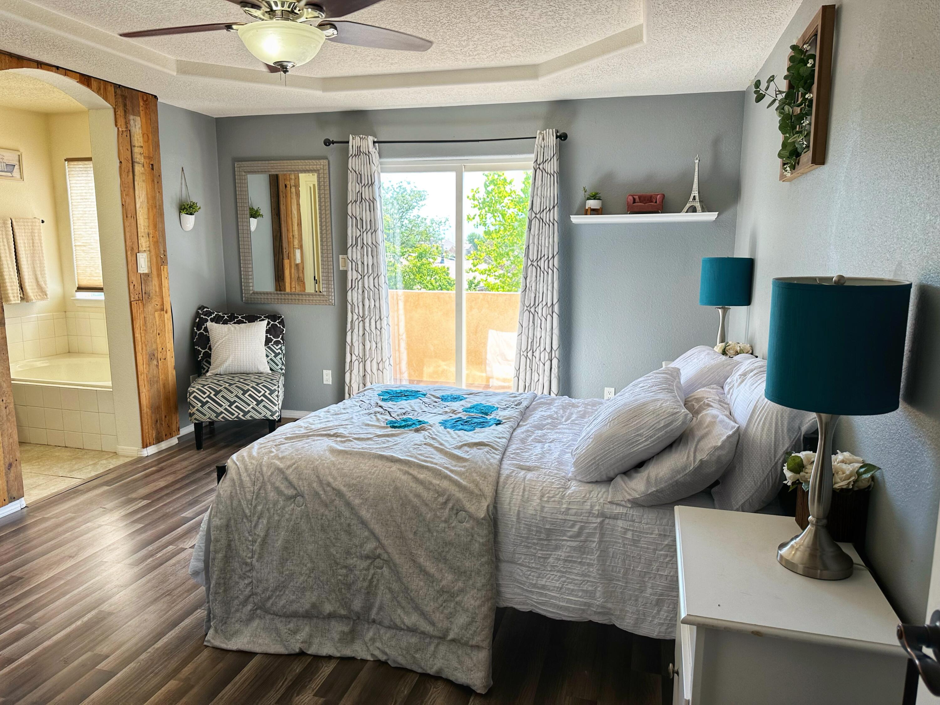 6604 Ventana Hills Road NW