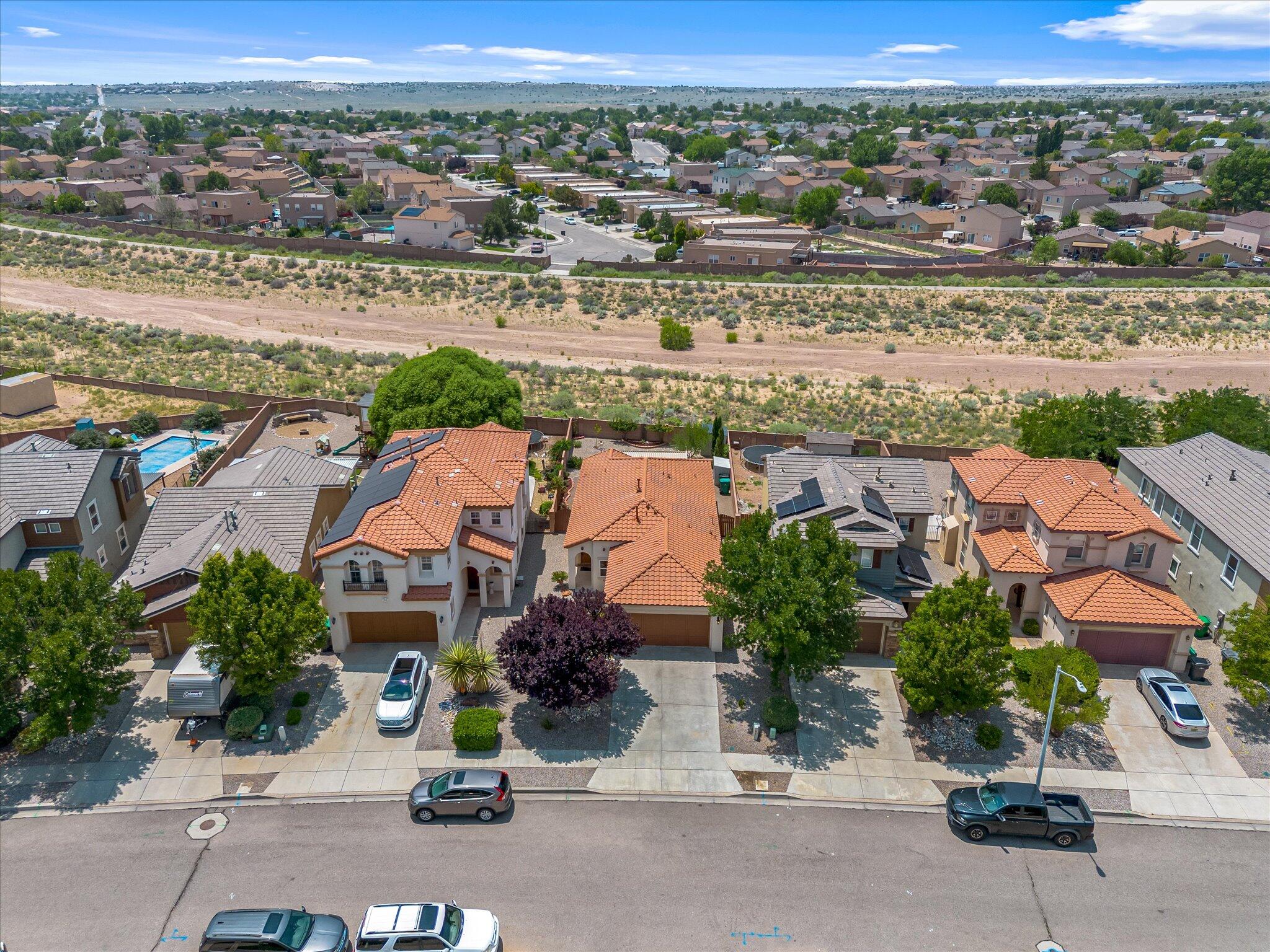 952 Waterfall Drive NE