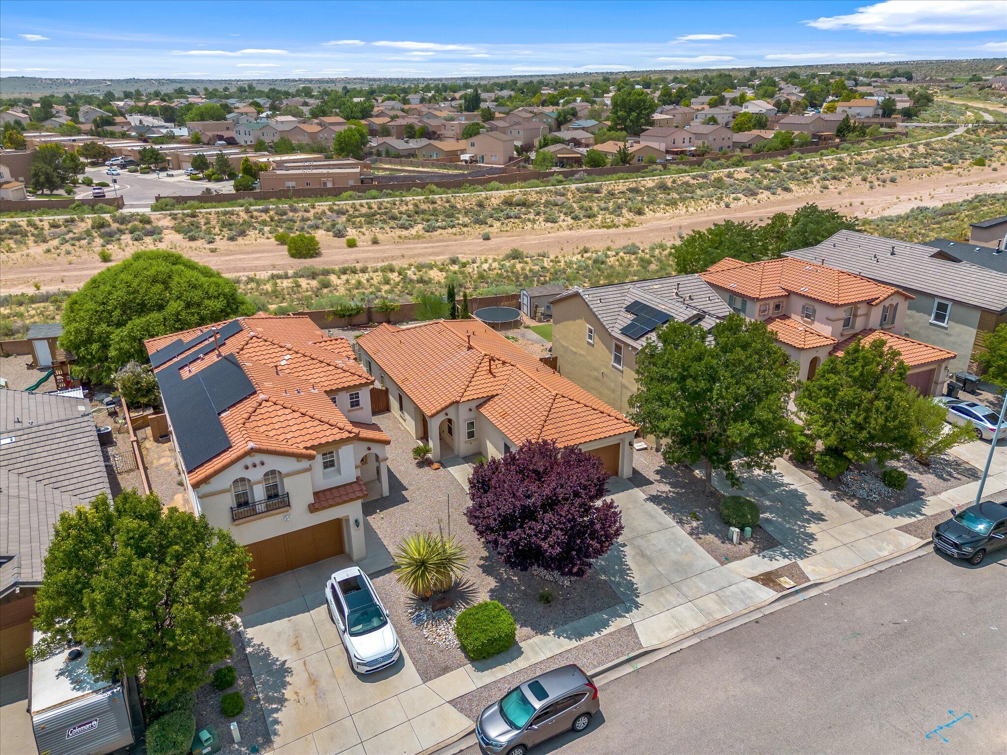 952 Waterfall Drive NE