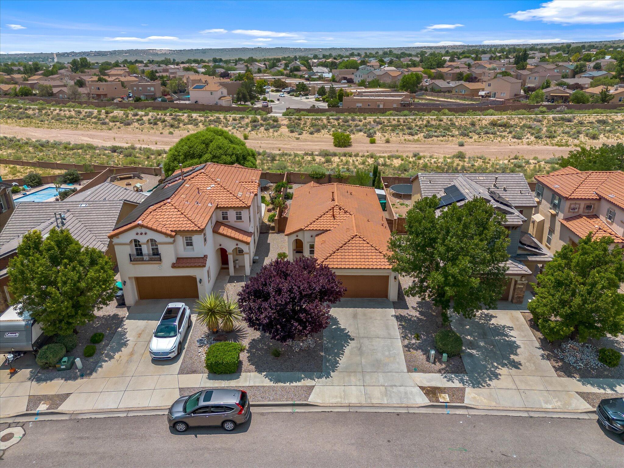 952 Waterfall Drive NE