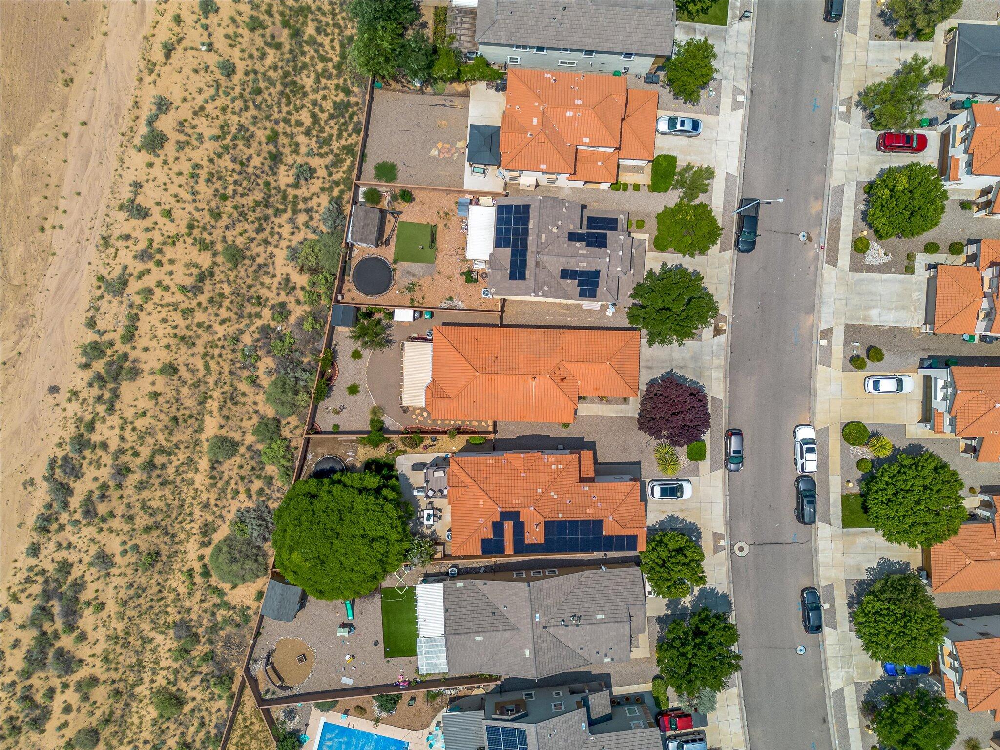 952 Waterfall Drive NE