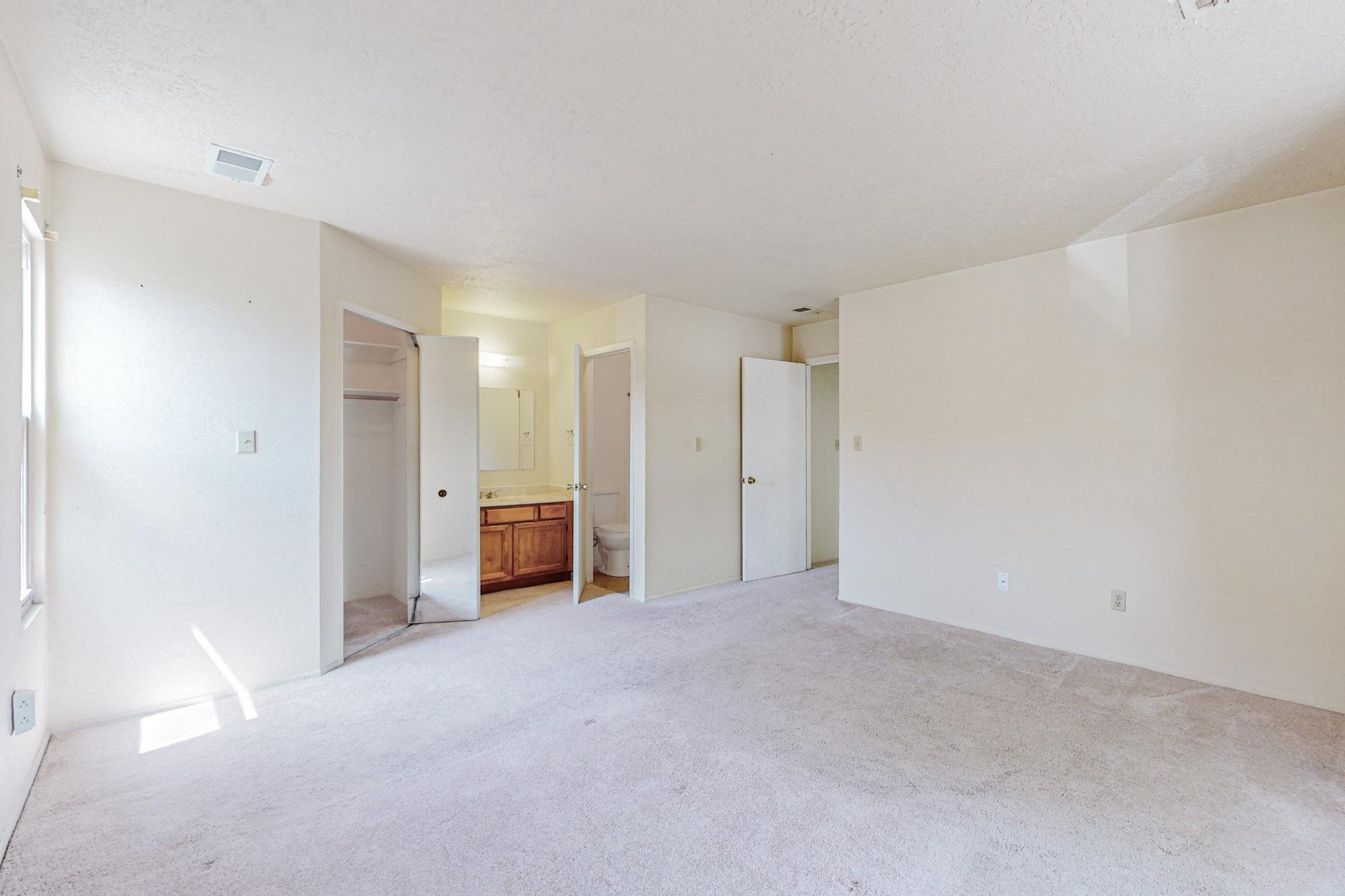 451 Stallion Road SE