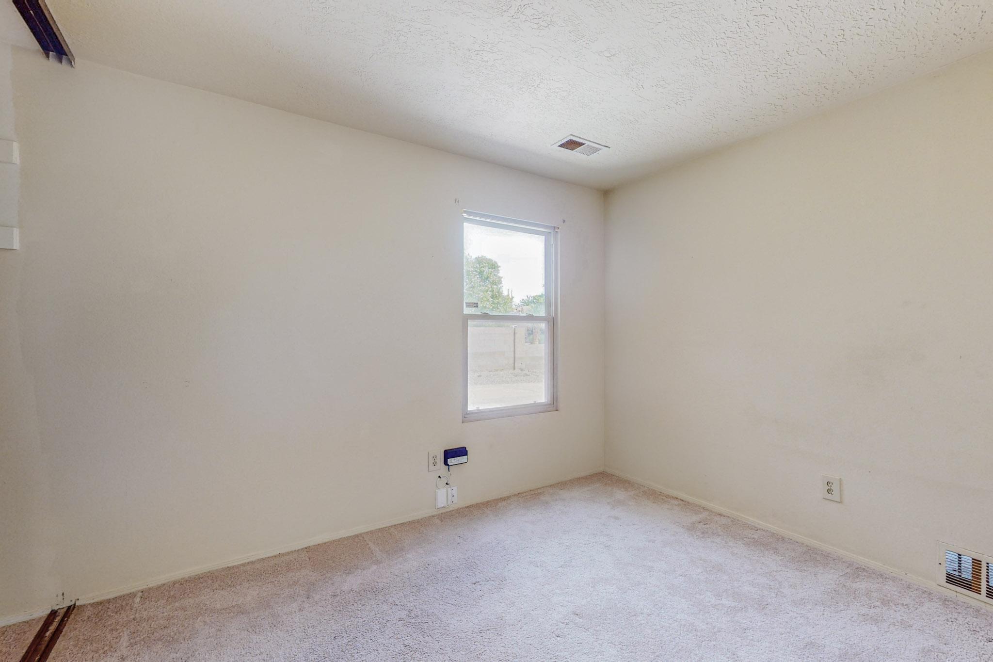 451 Stallion Road SE