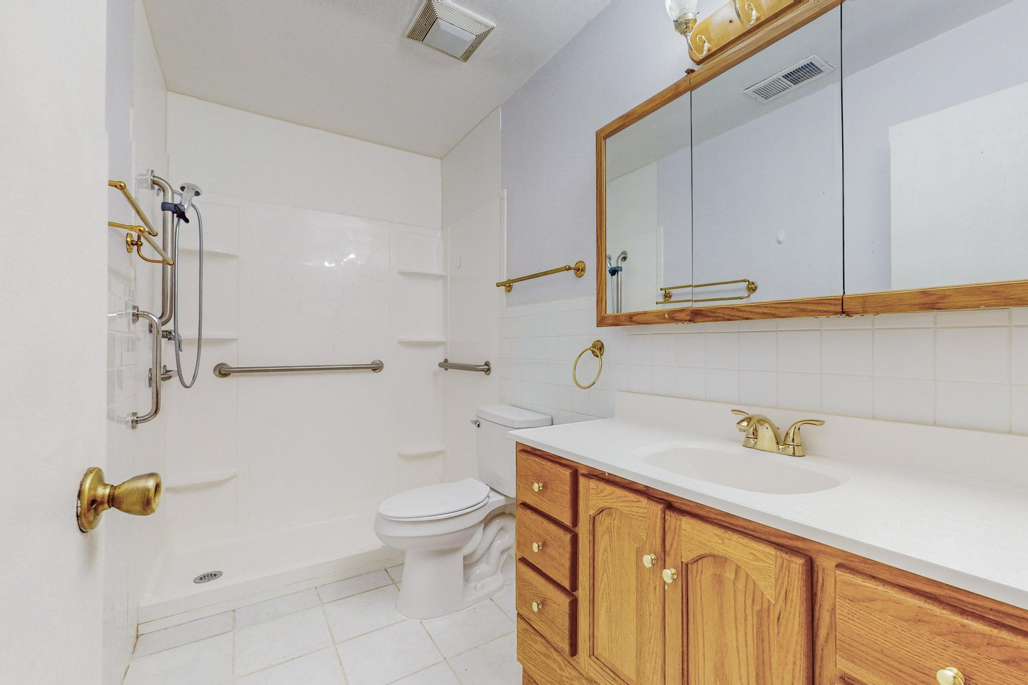 451 Stallion Road SE