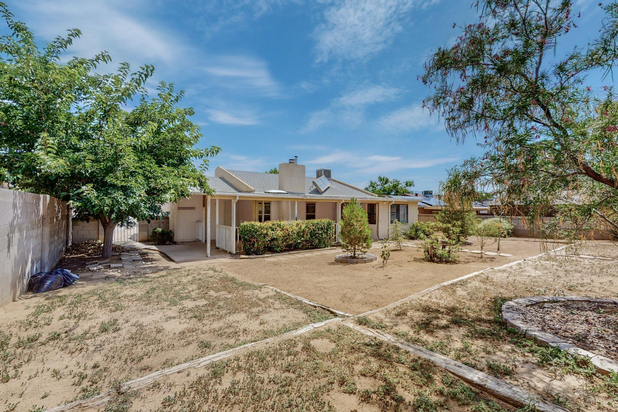 451 Stallion Road SE