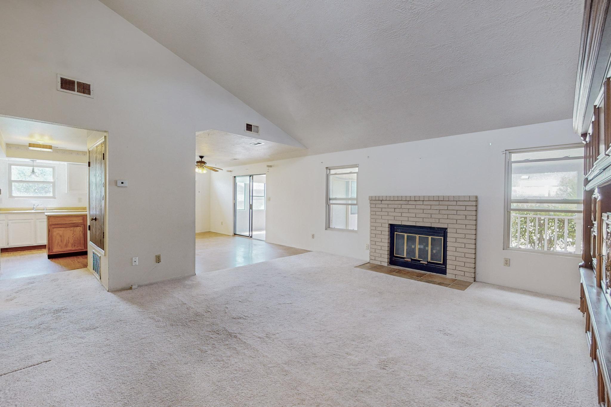 451 Stallion Road SE