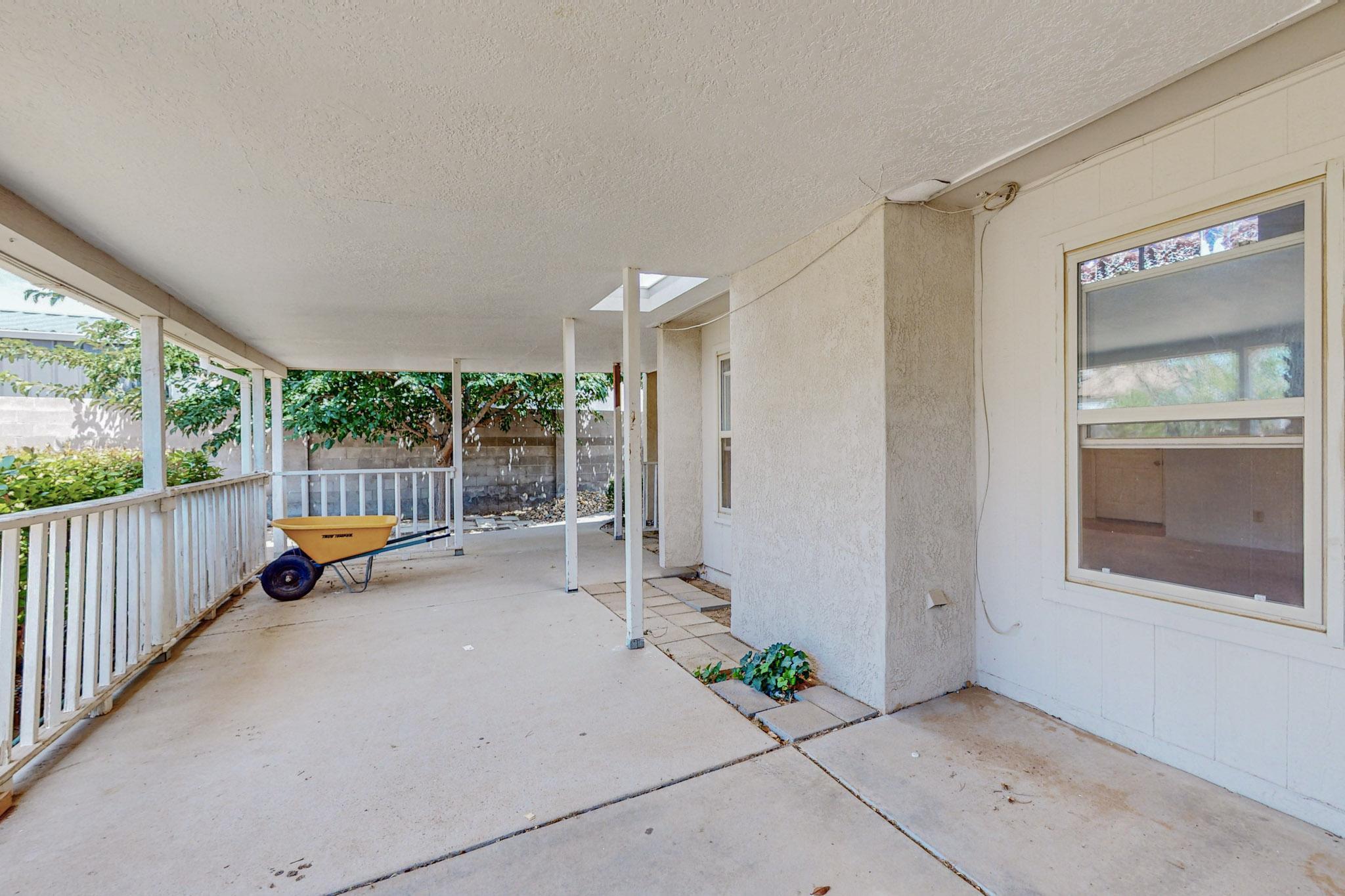 451 Stallion Road SE