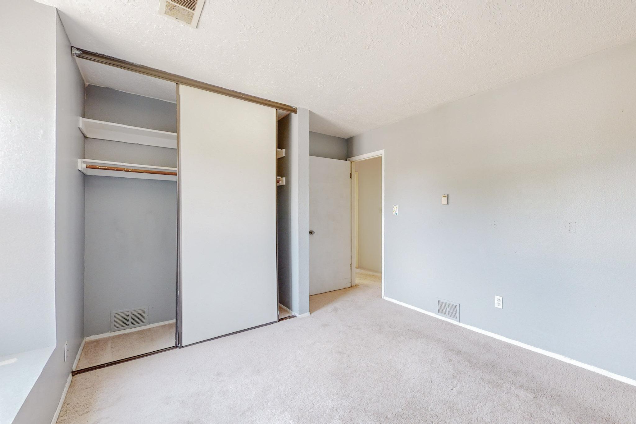 451 Stallion Road SE