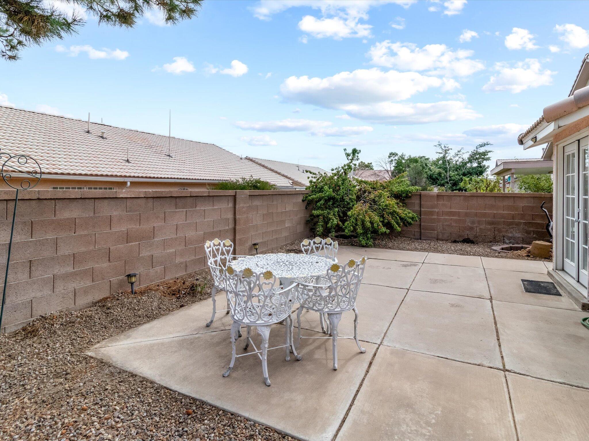 8301 Calle Ensueno NW