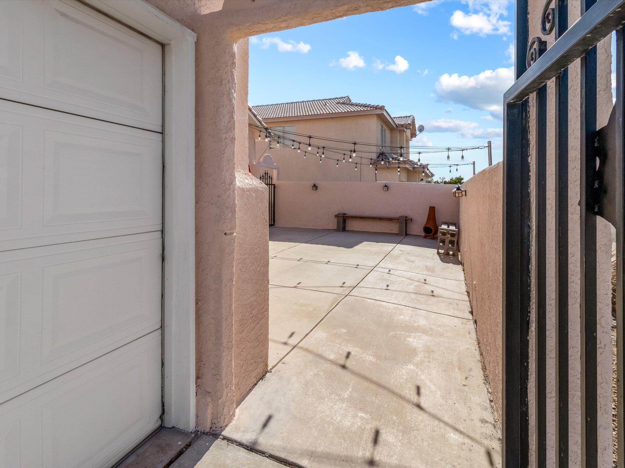 8301 Calle Ensueno NW