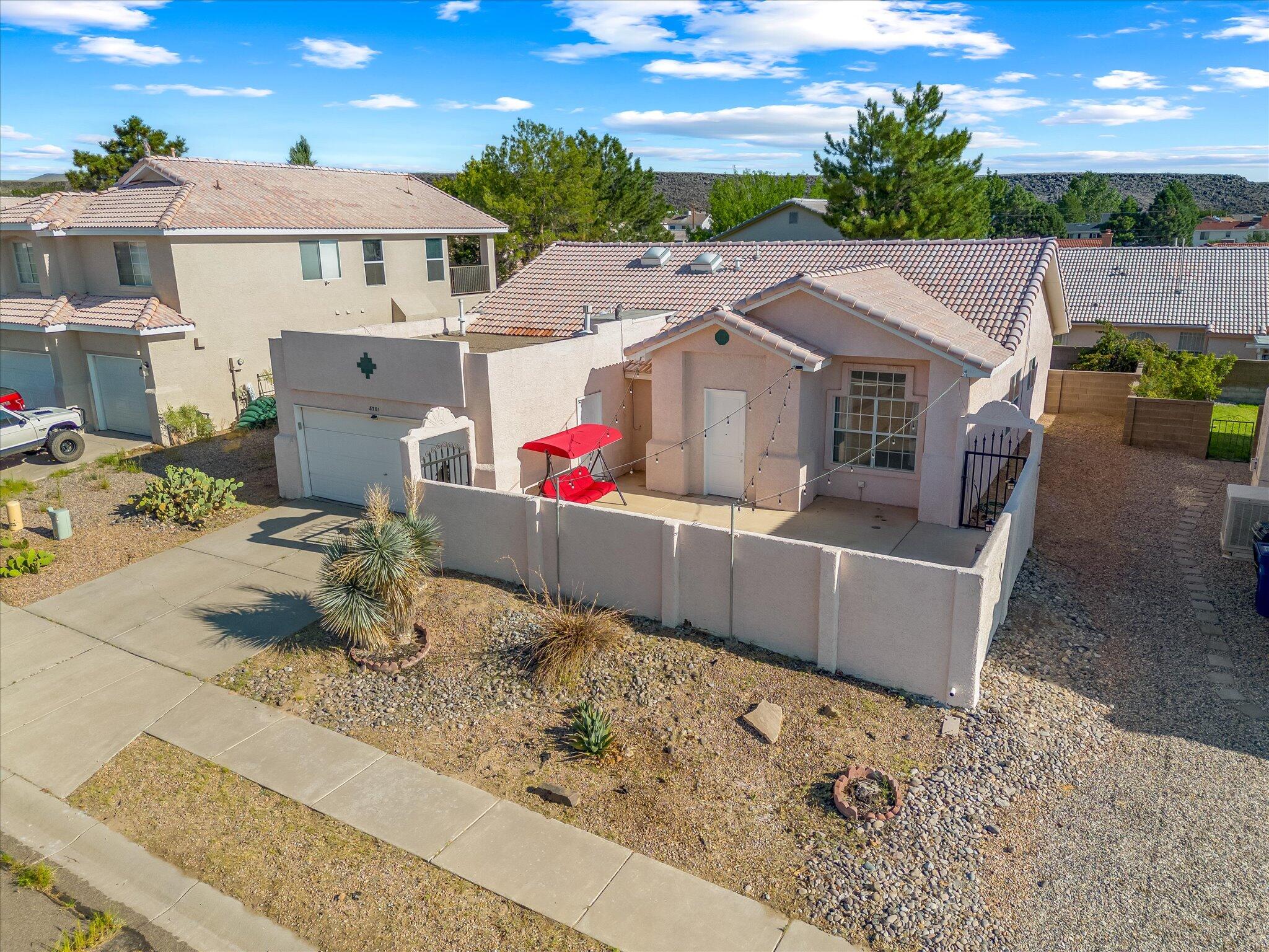 8301 Calle Ensueno NW