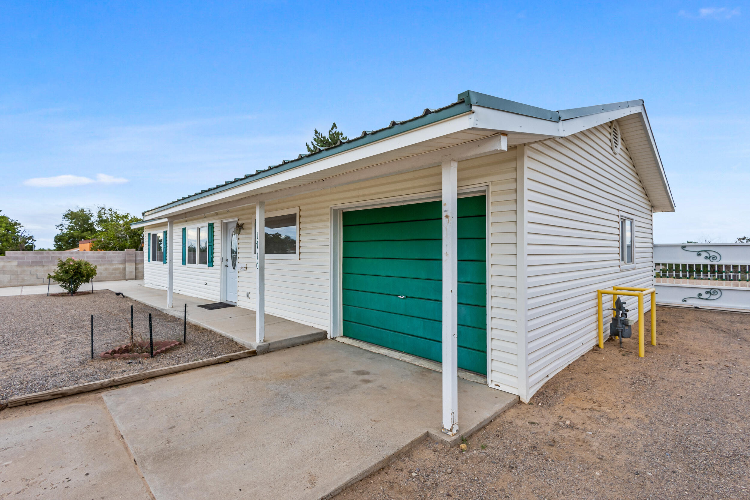 1710 Daybreak Road SE