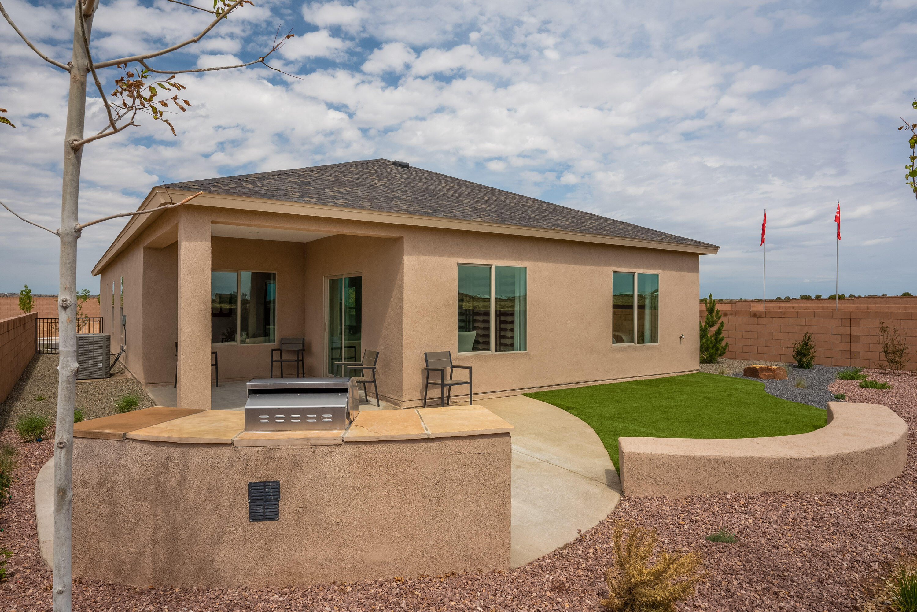 176 Prism Avenue SW