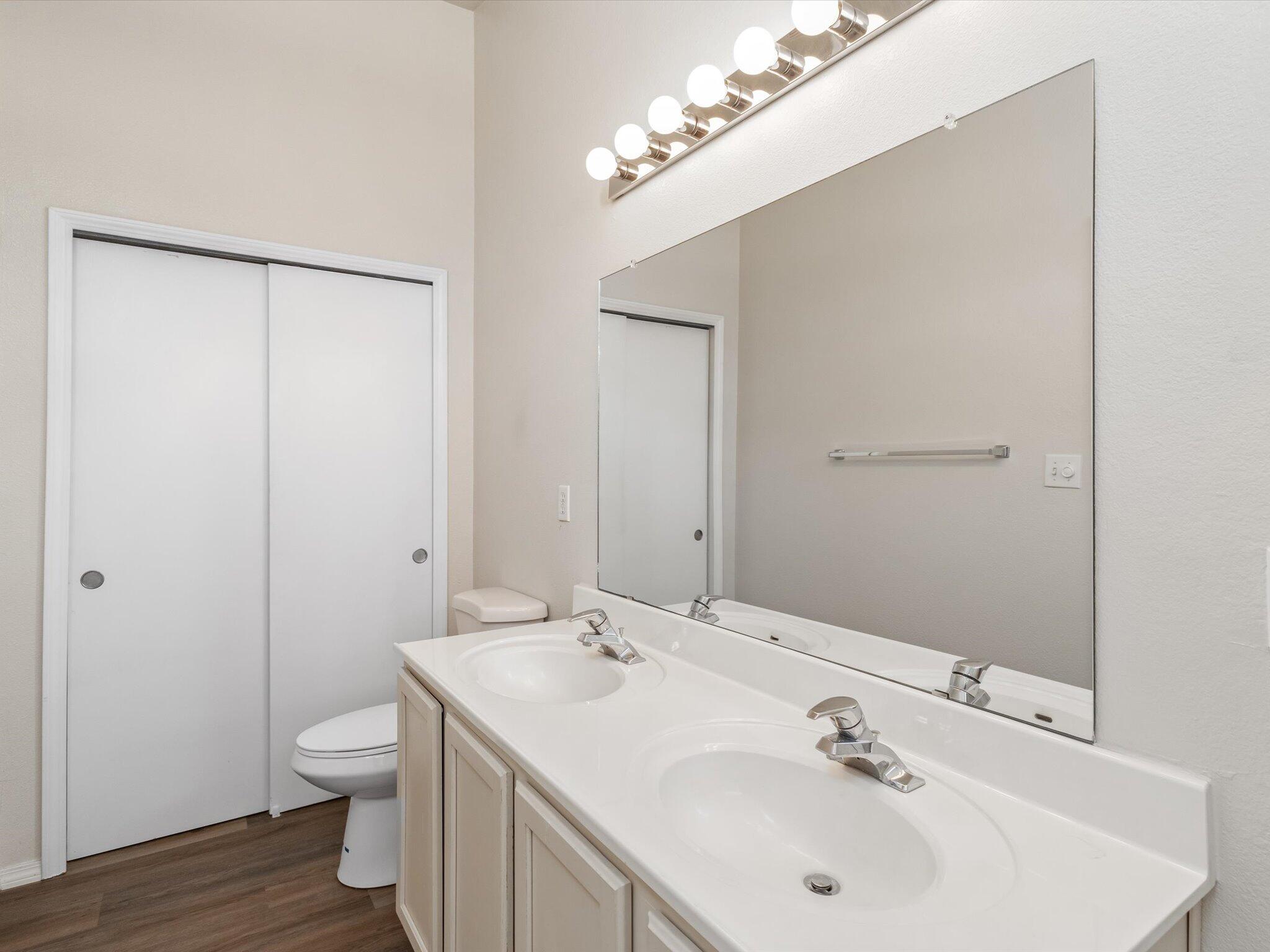 8019 Vista Estrella Lane SW